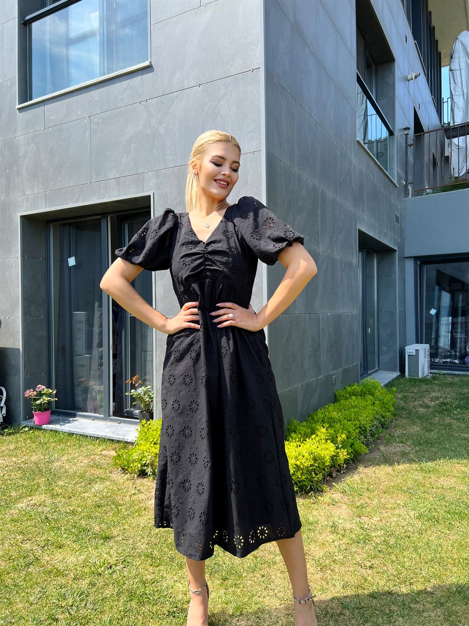 Laressa Siyah Fisto Elbise