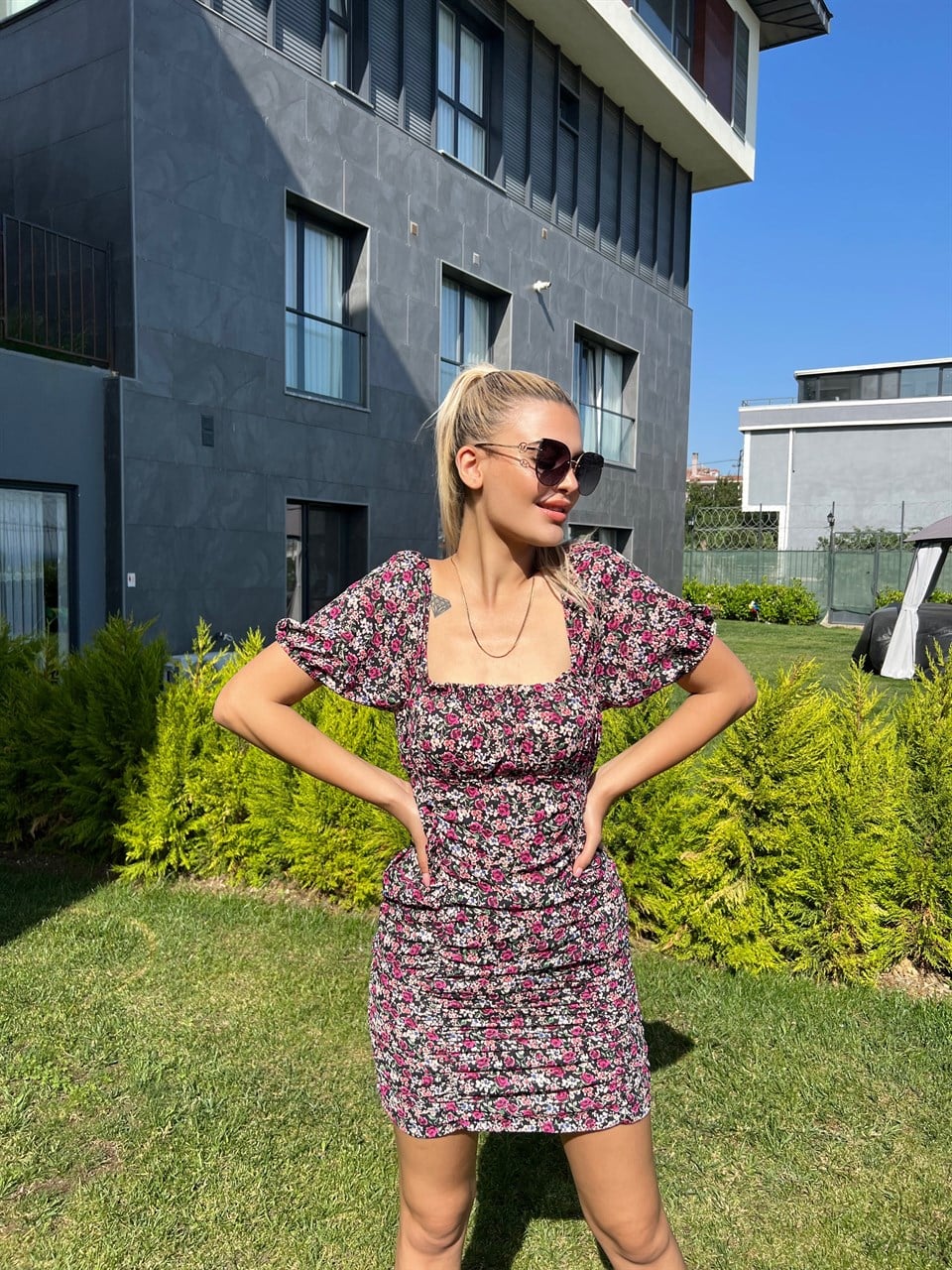 Minik Papatyalı Mor Mini Elbise