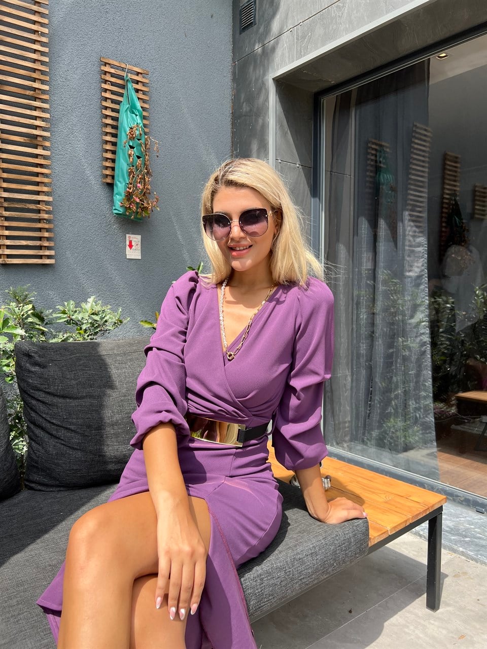 Mor Gold Kemerli Elbise