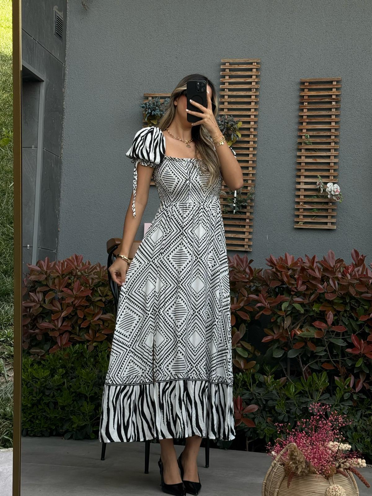 Rofla Siyah Viskon Desenli Elbise070621140