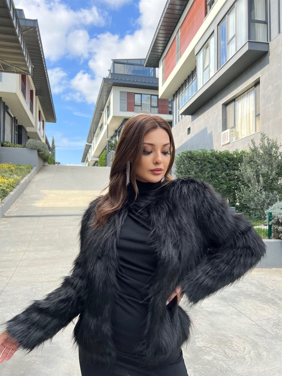 Siyah Kısa Peluş Ceket