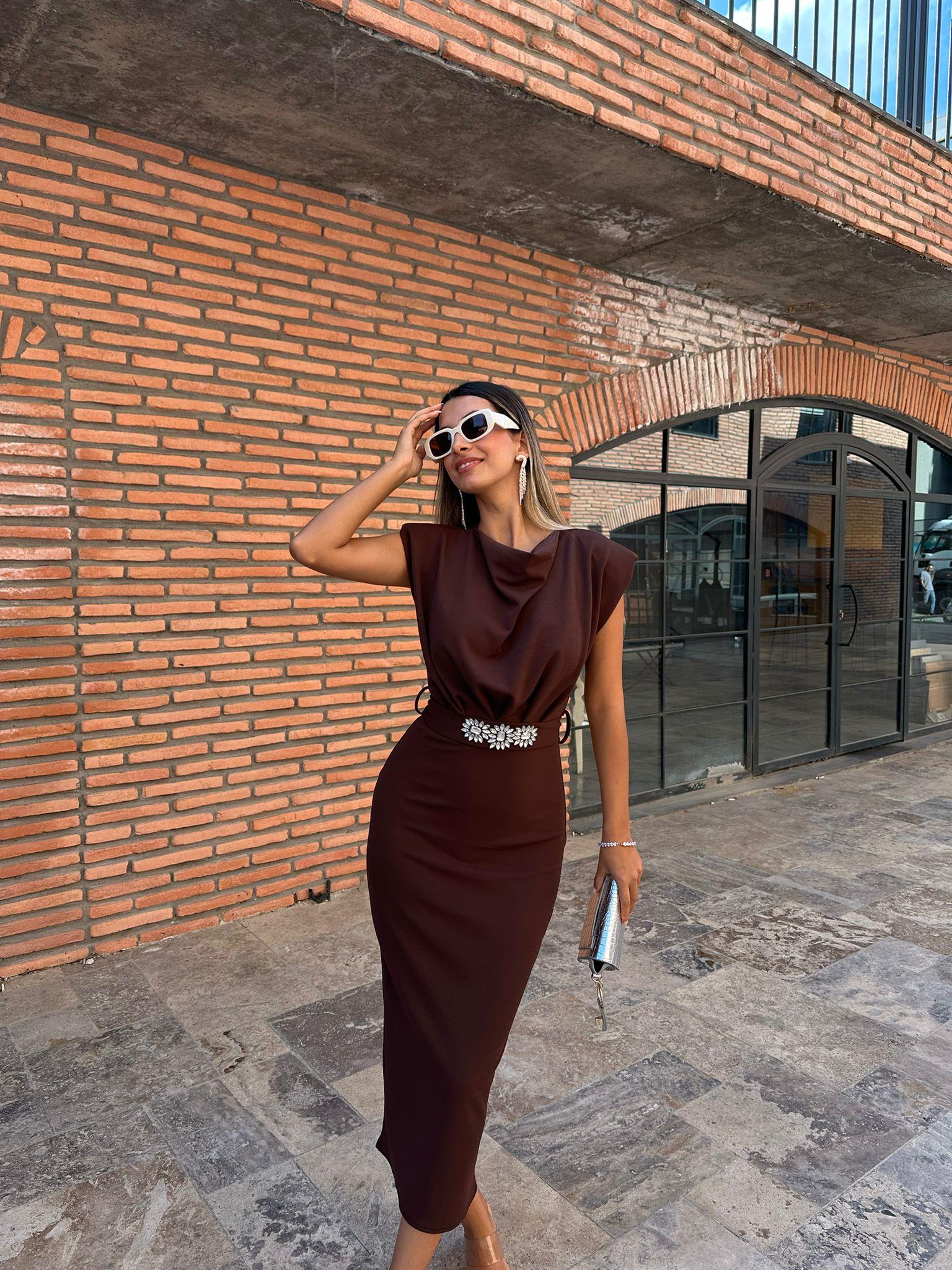 Taşlı Çiçek Kuşaklı Kahverengi Crep Elbise 070621223