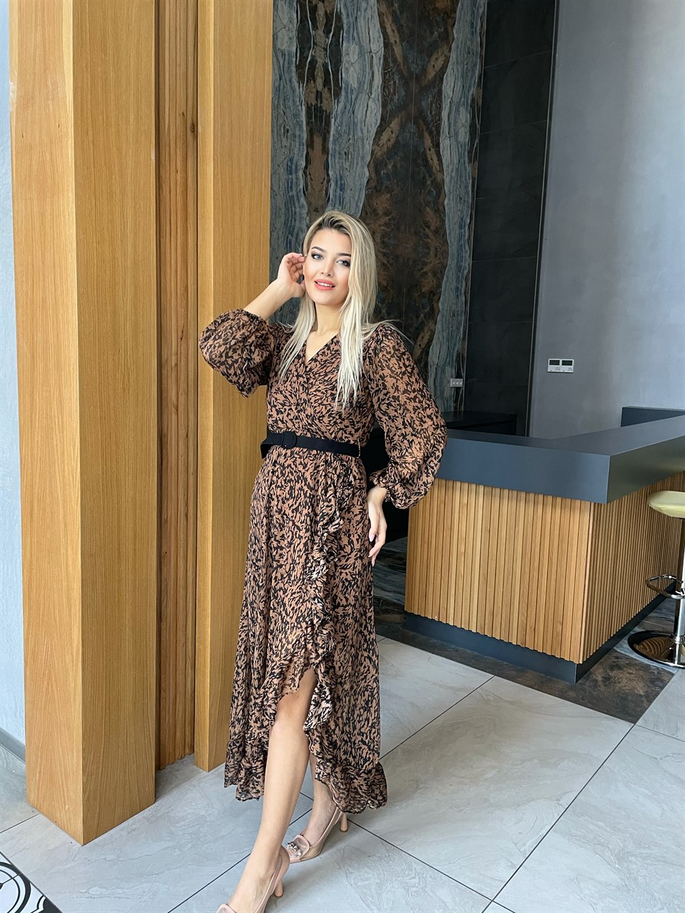Volanlı Leopar Kemerli Elbise