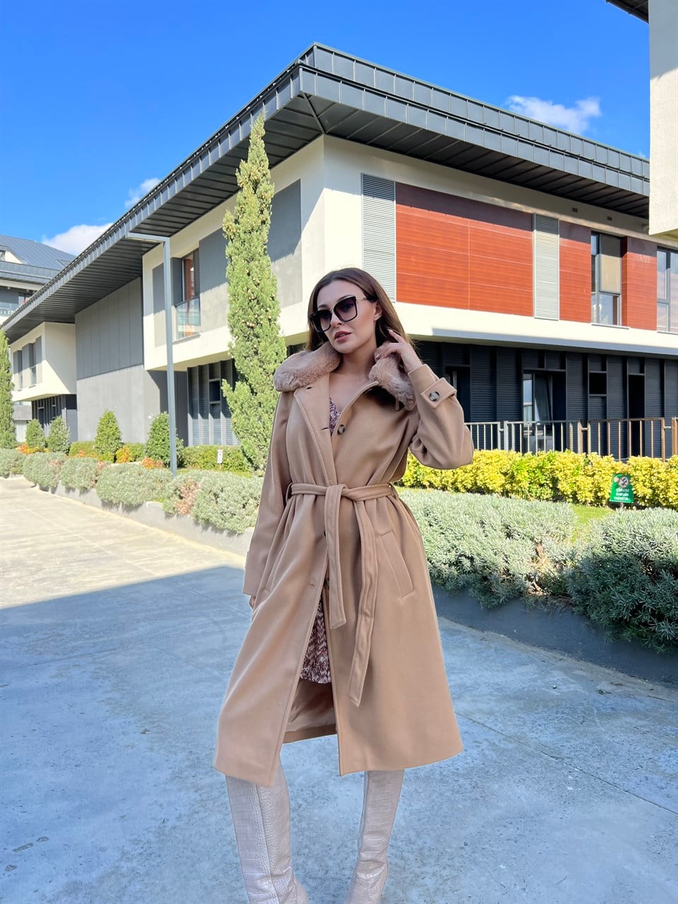 Vonda Yaka Kürklü Camel Kaban