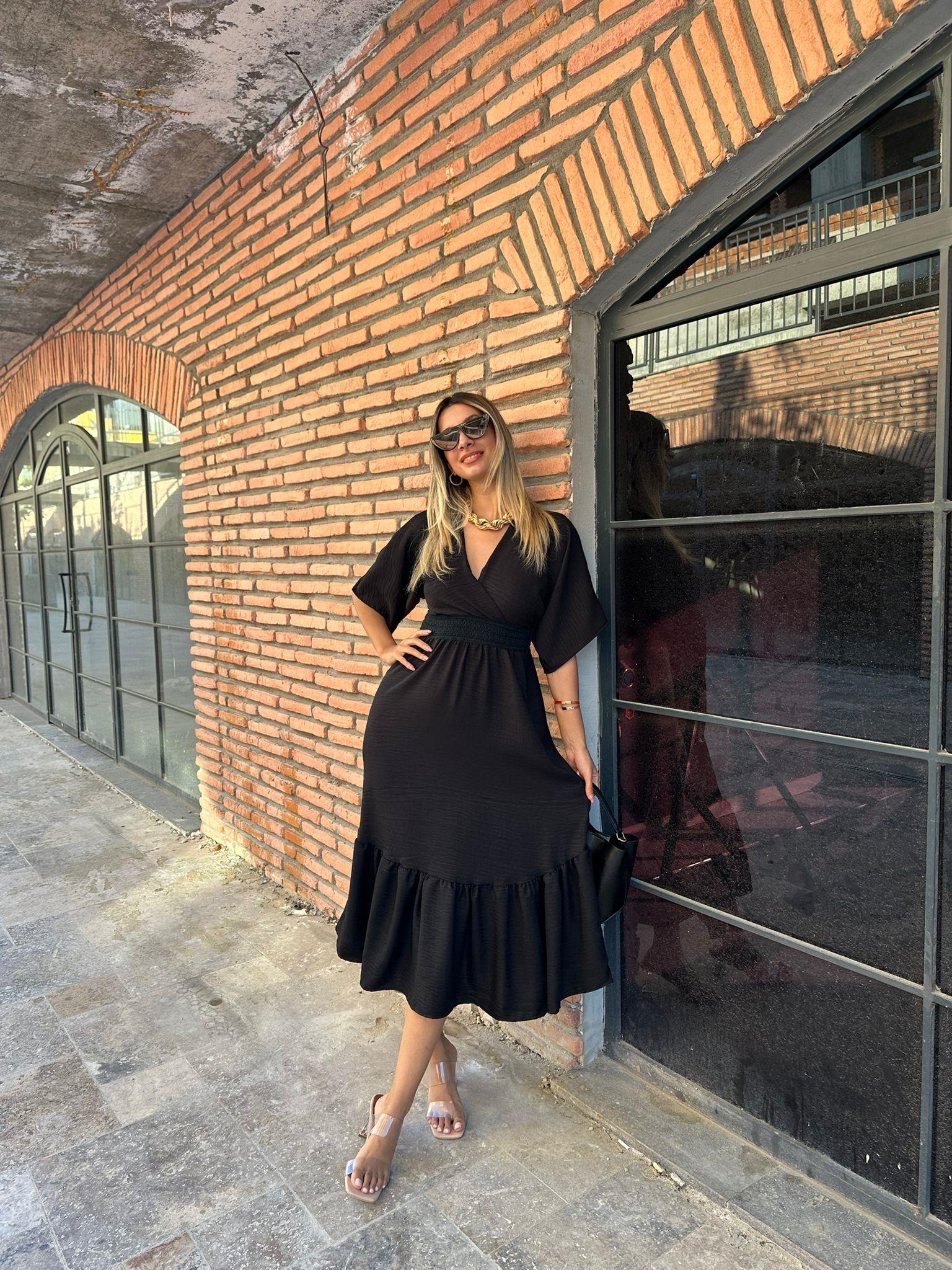 Worred Etek Ucu Volanlı Siyah Elbise 07062197