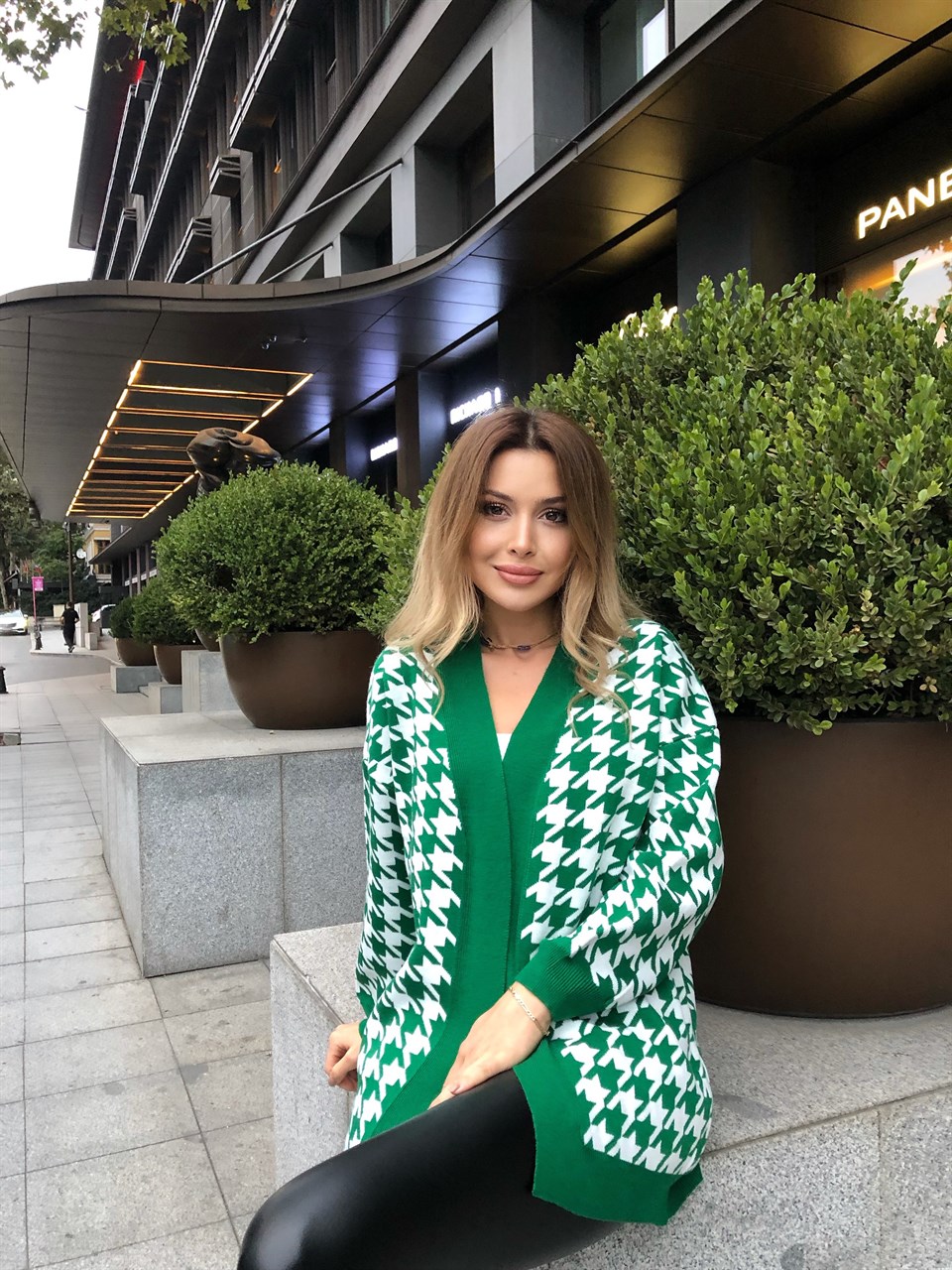 Yeşil Kazayağı Desen Hırka