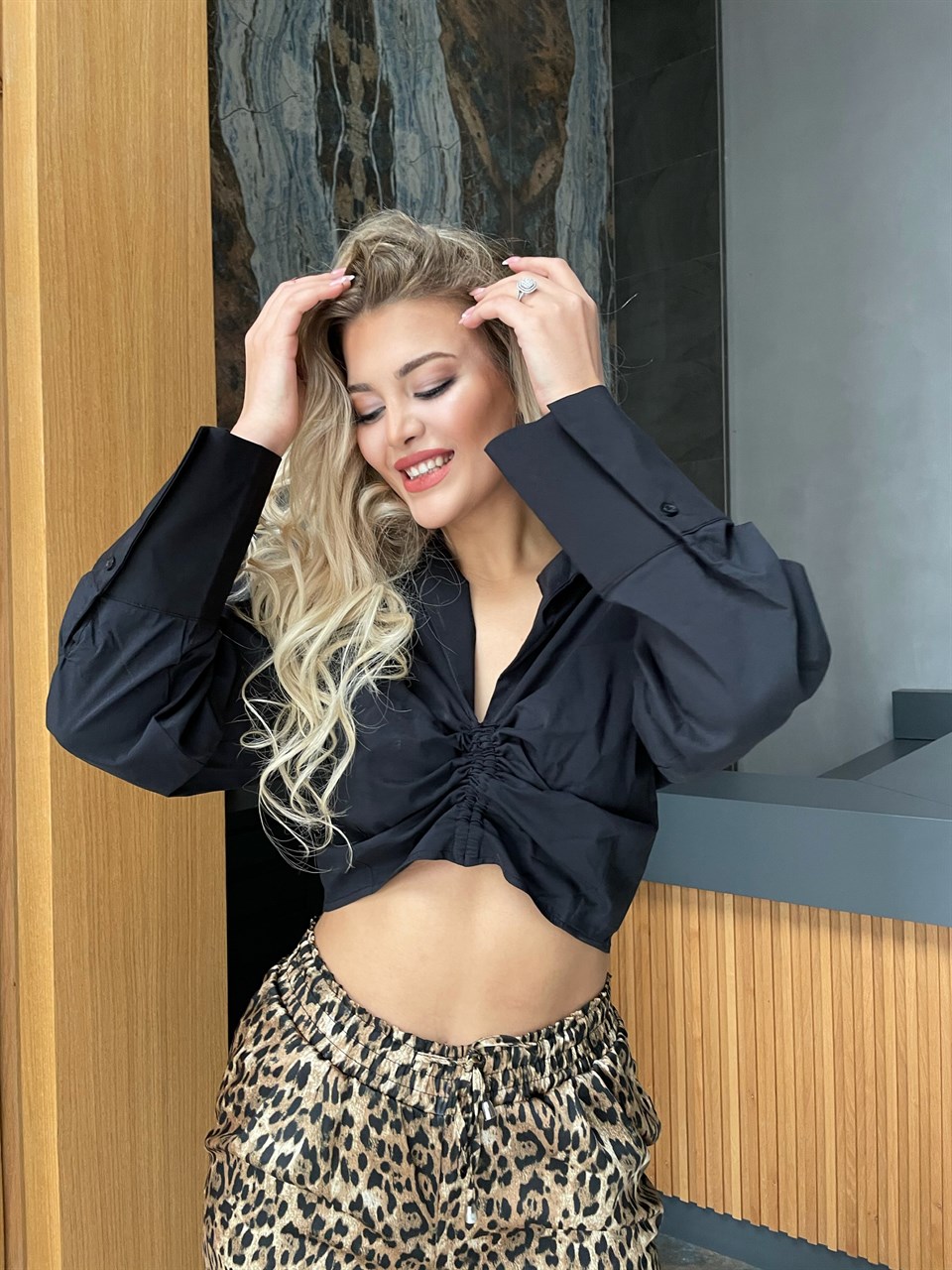 Zara Önü Büzgülü Ayarlı Gömlek Bluz