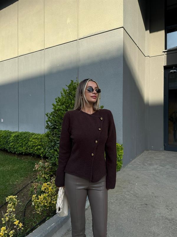 Kahverengi Çapraz Gold Düğmeli Hırka 