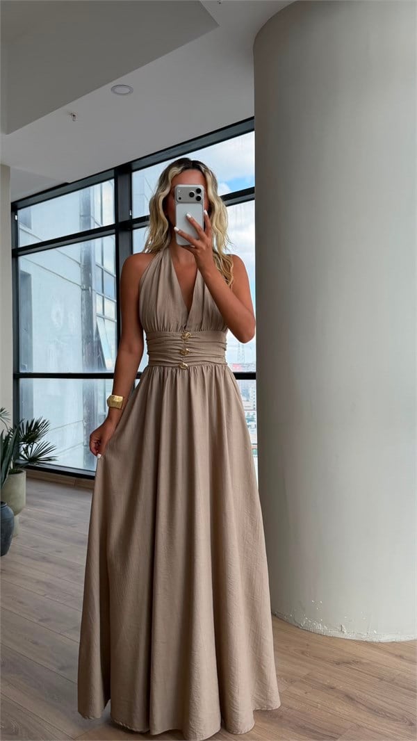Gold Düğme Halter Yaka Uzun Elbise Bej