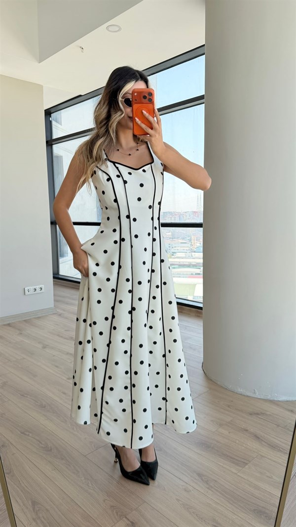 Kalp Yaka Puantiyeli Elbise Beyaz