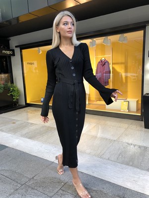 Siyah Kol Tasarım Detay Triko Kemerli Elbise