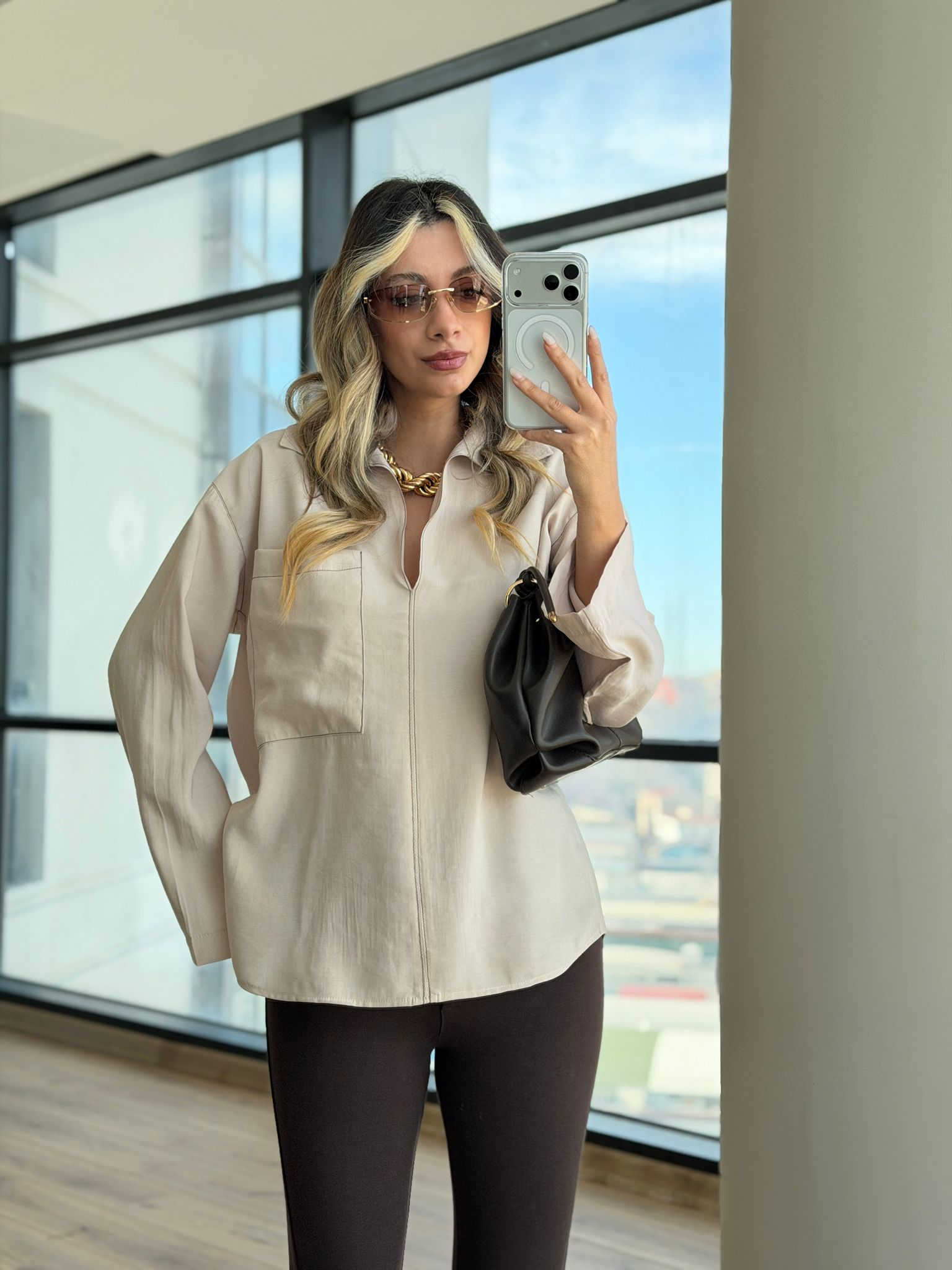 Dikiş Cep Detaylı Krem Bluz 