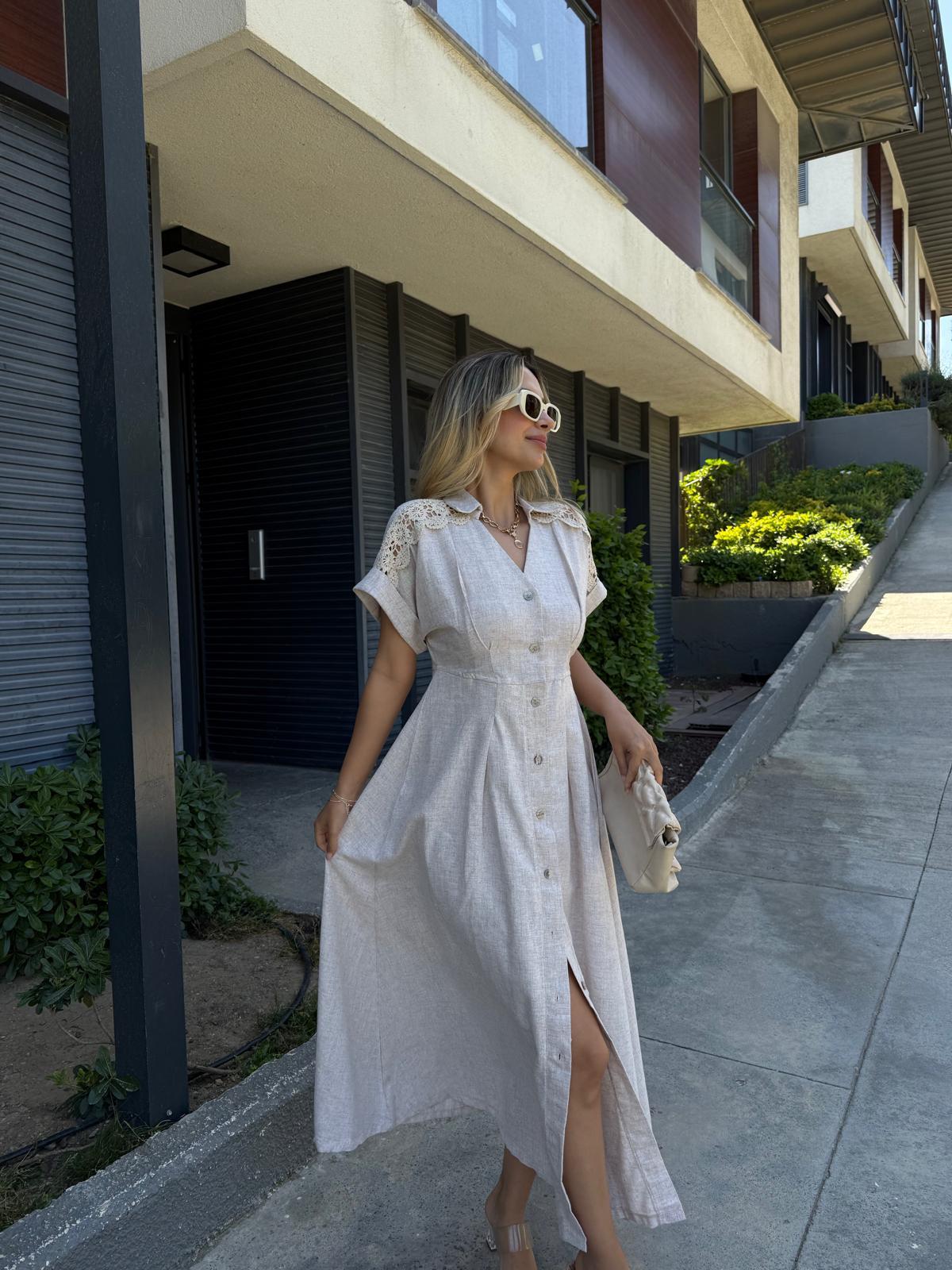 Krem Omzu Güpür Detaylı Düğmeli Keten Elbise Taş