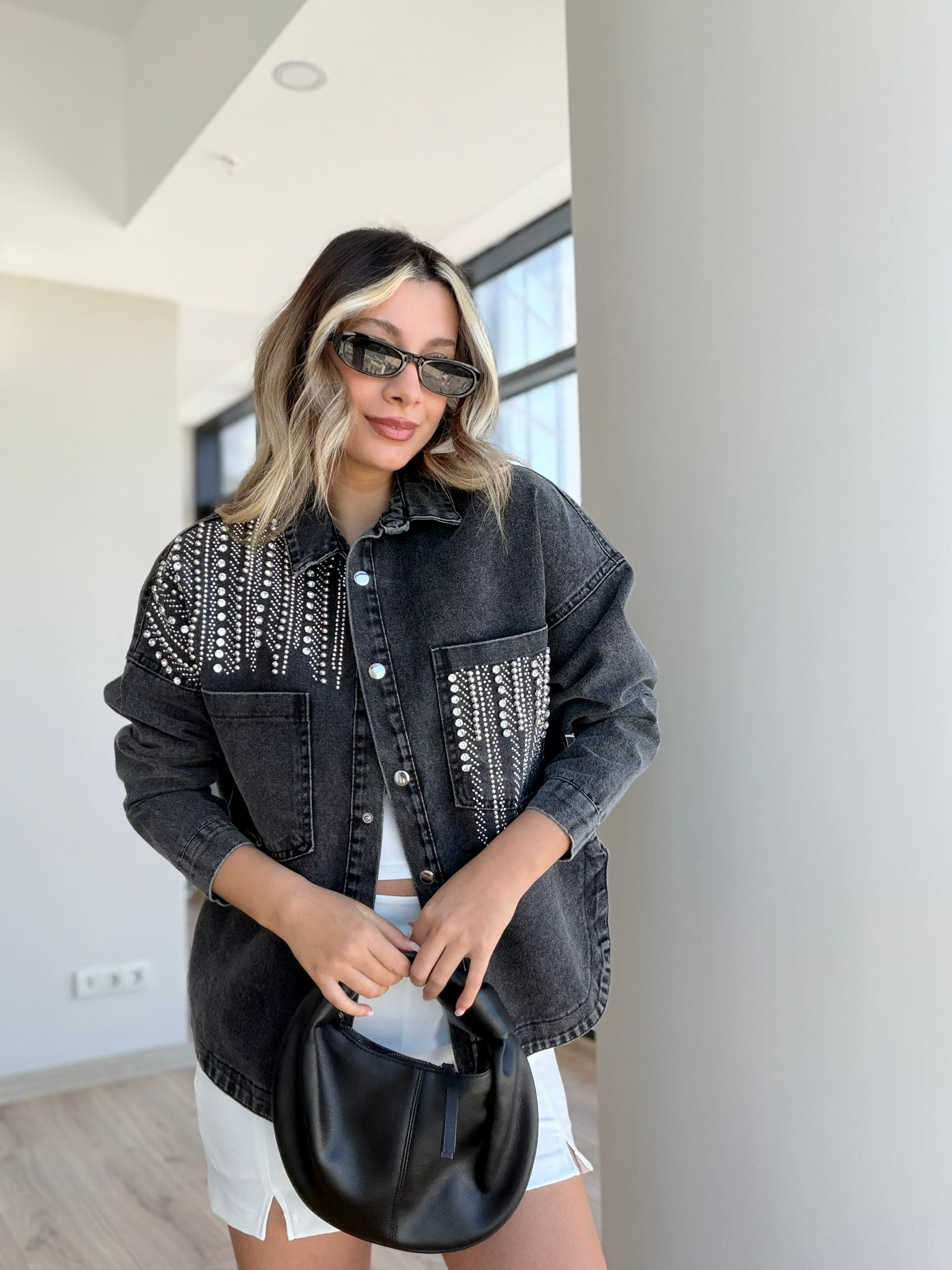 Salkım Taşlı Yıkamalı Antrasit Oversize Denim Ceket 