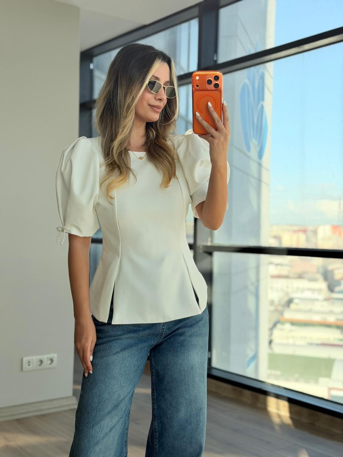 Kolları İnci Fiyonk Bluz Beyaz