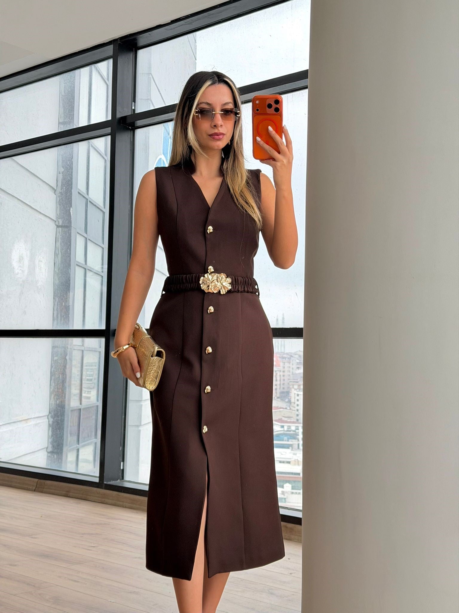 Mocha Gold Düğmeli Midi Elbise Kahverengi