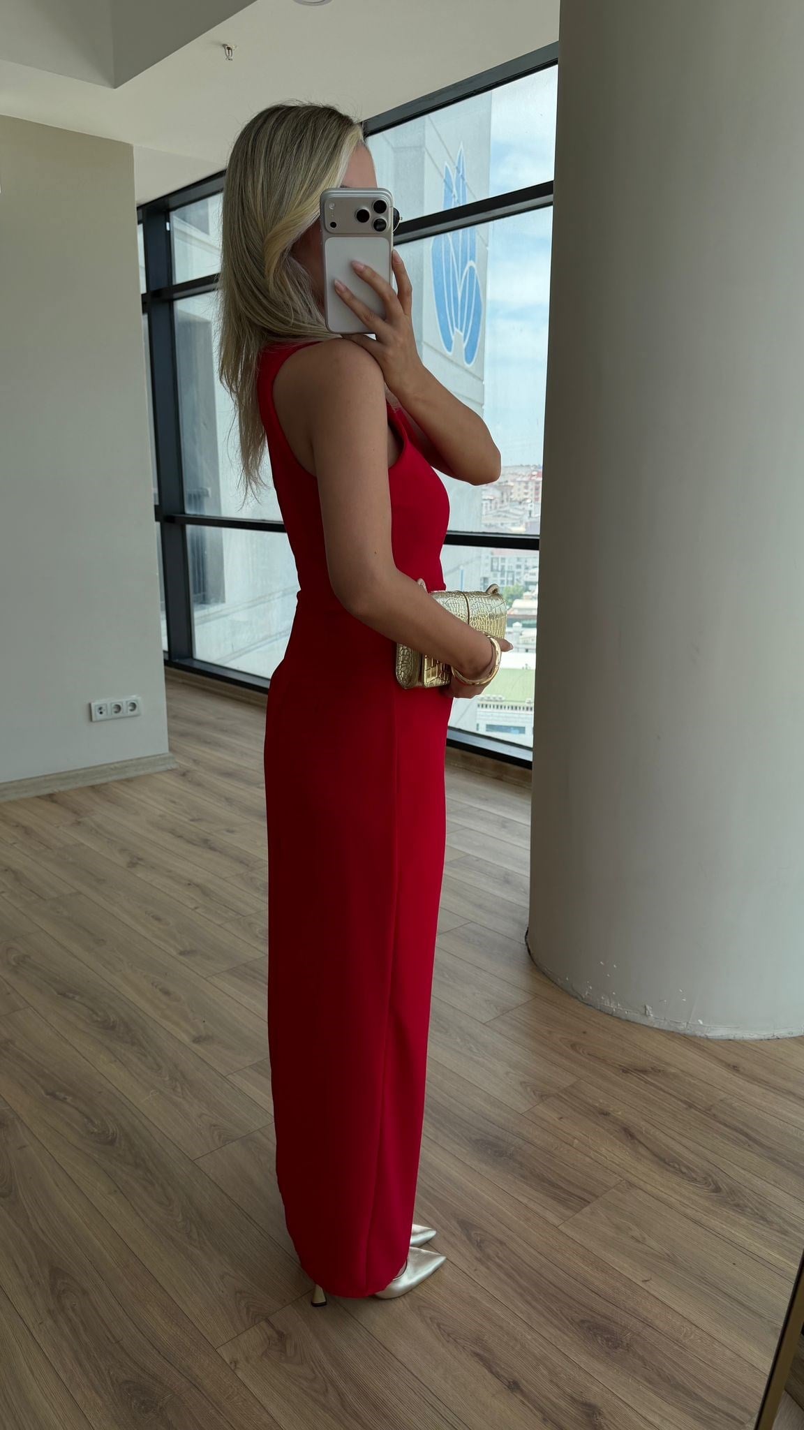 Molina Tokalı Yırtmaçlı Sıfır Kol Elbise Kırmızı