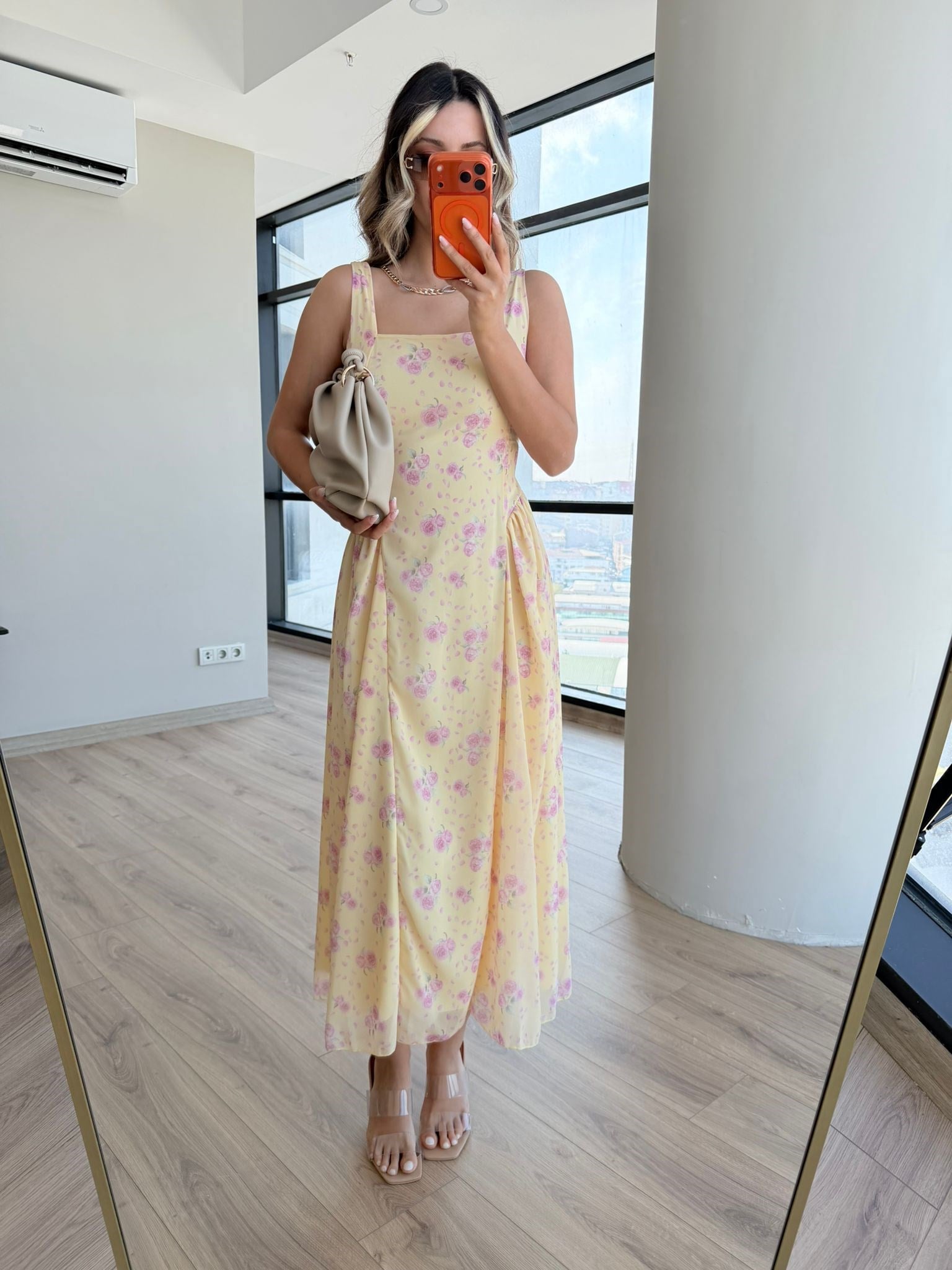 Kamira Pembe Çiçekli Elbise