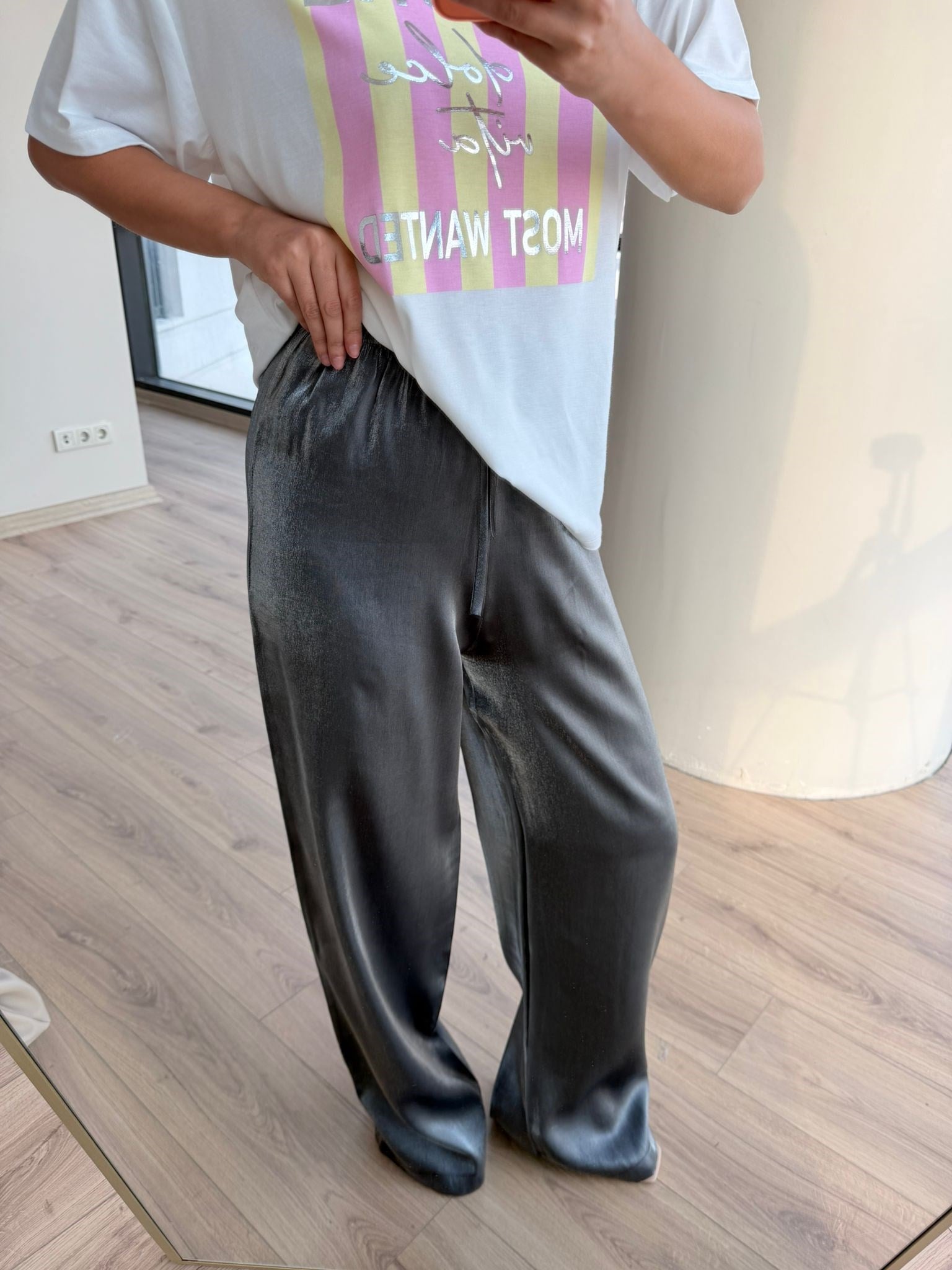 Gri Saten Dokulu Bel Lastikli Pantolon