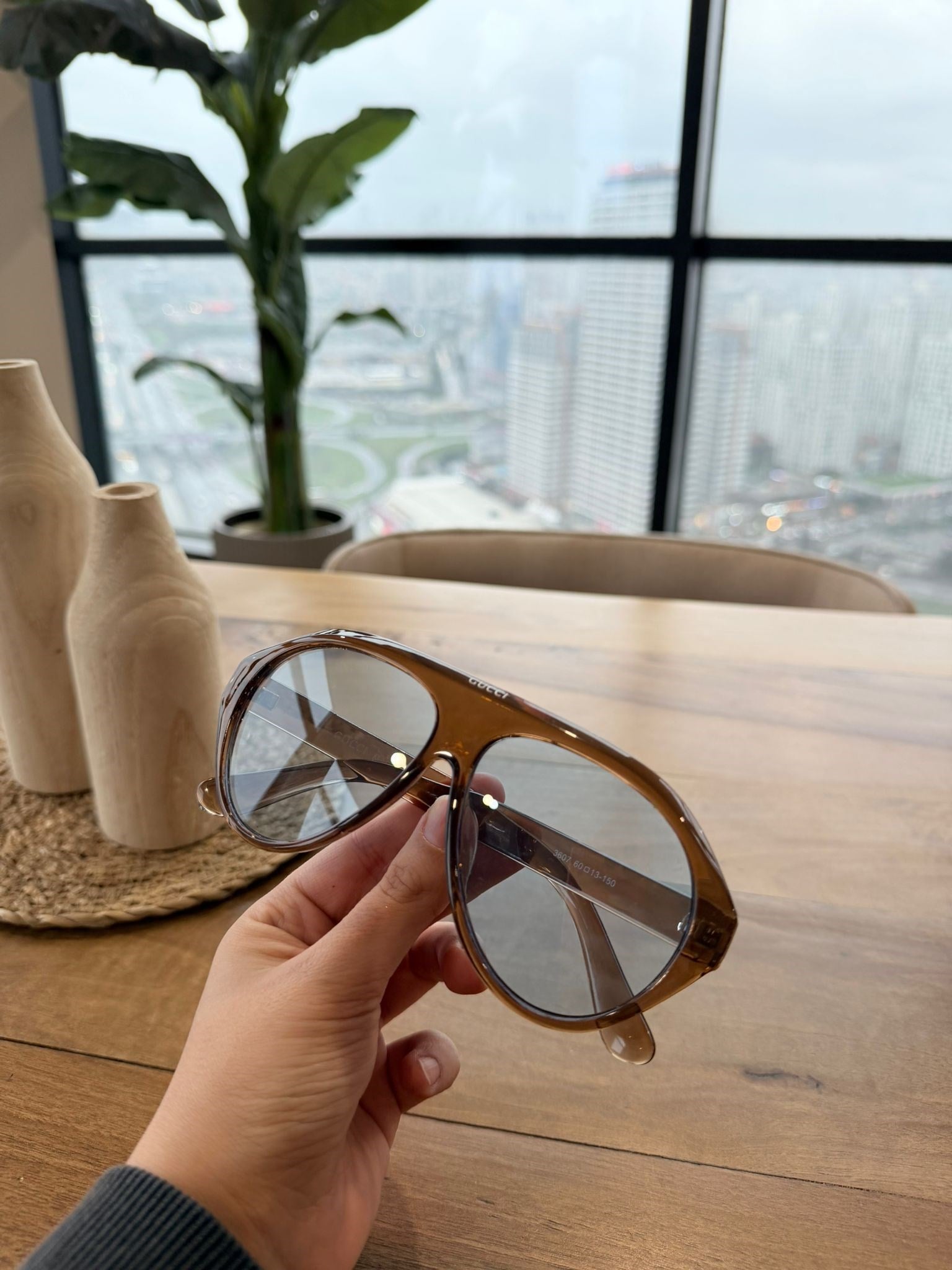 Şeffaf-Mavi Arası Camlı G-cc Yazılı Pilot Model Gözlük