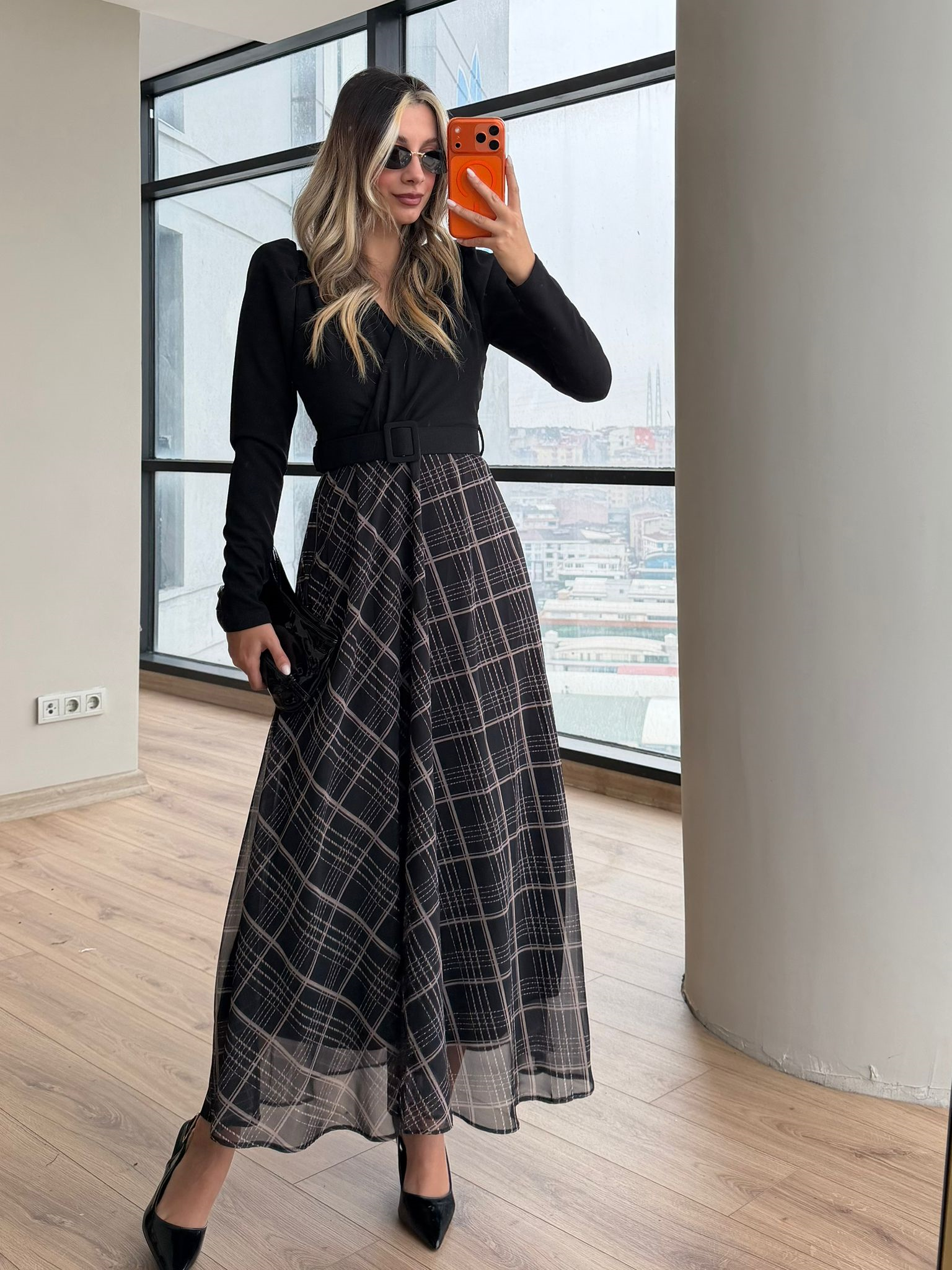 Ekose Etekli Midi Boy Siyah Kemerli Elbise