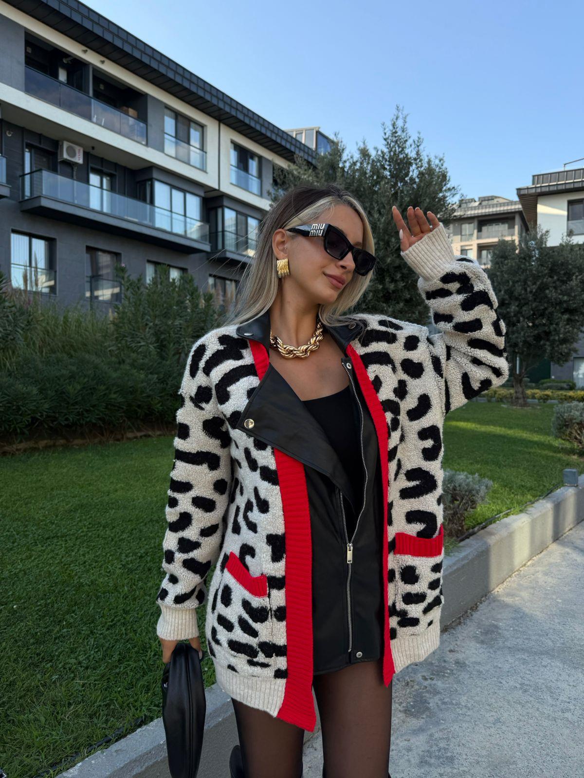 Marka Model Deri Detaylı Leopar Ceket