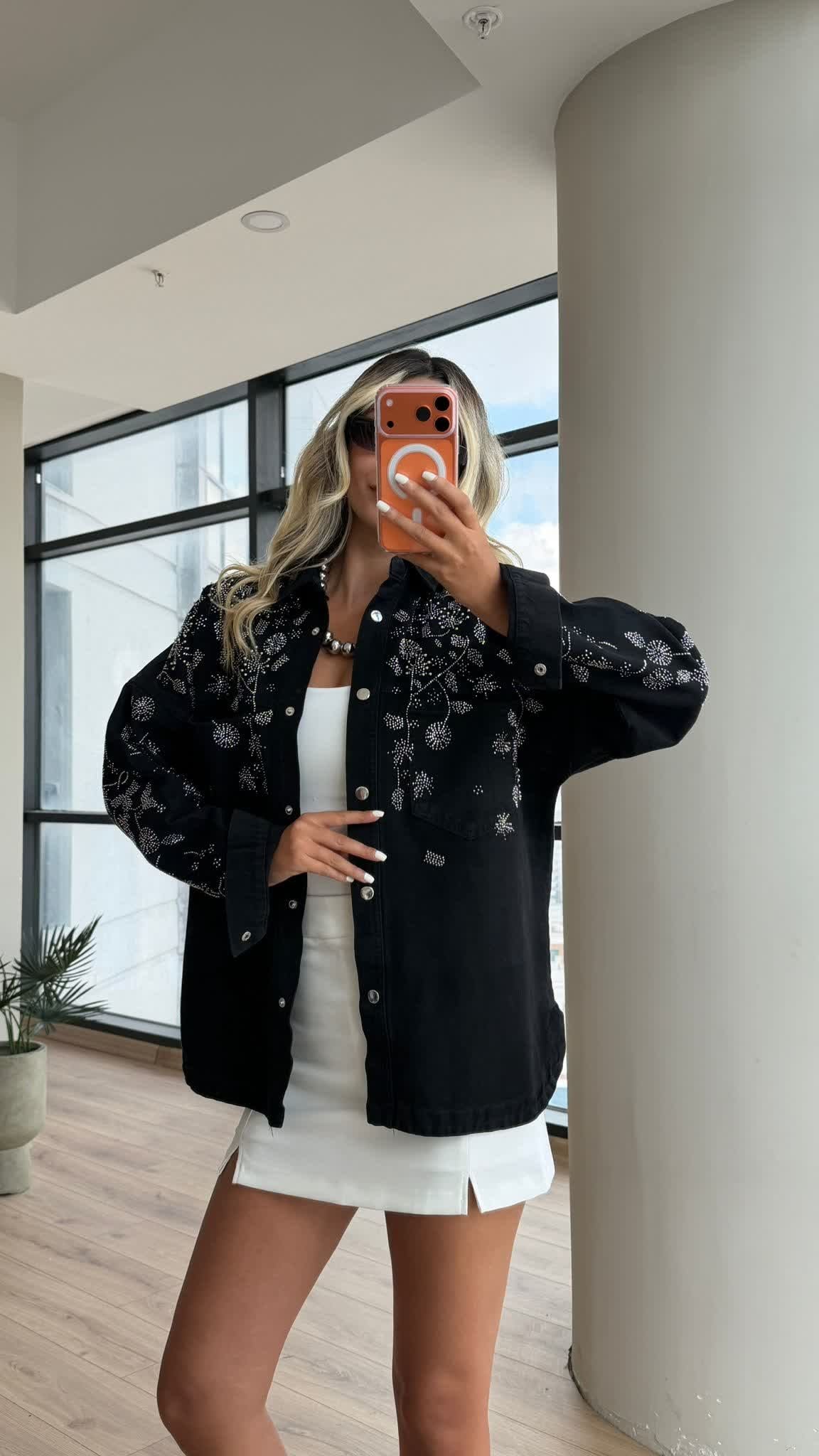 Stella Taş İşlemeli Denim Yıkamalı Siyah Ceket