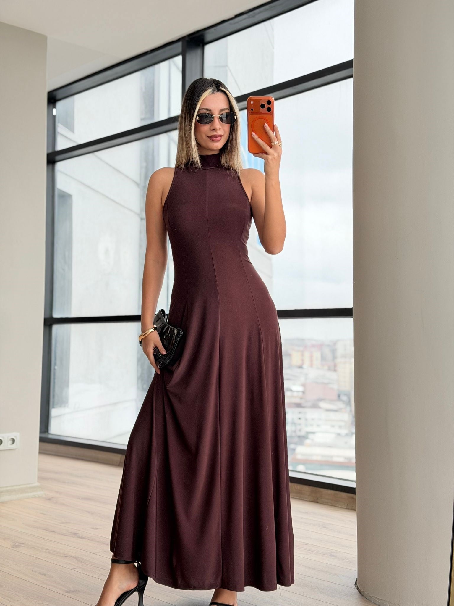 Halter Yaka Dökümlü Penye Elbise Kahve