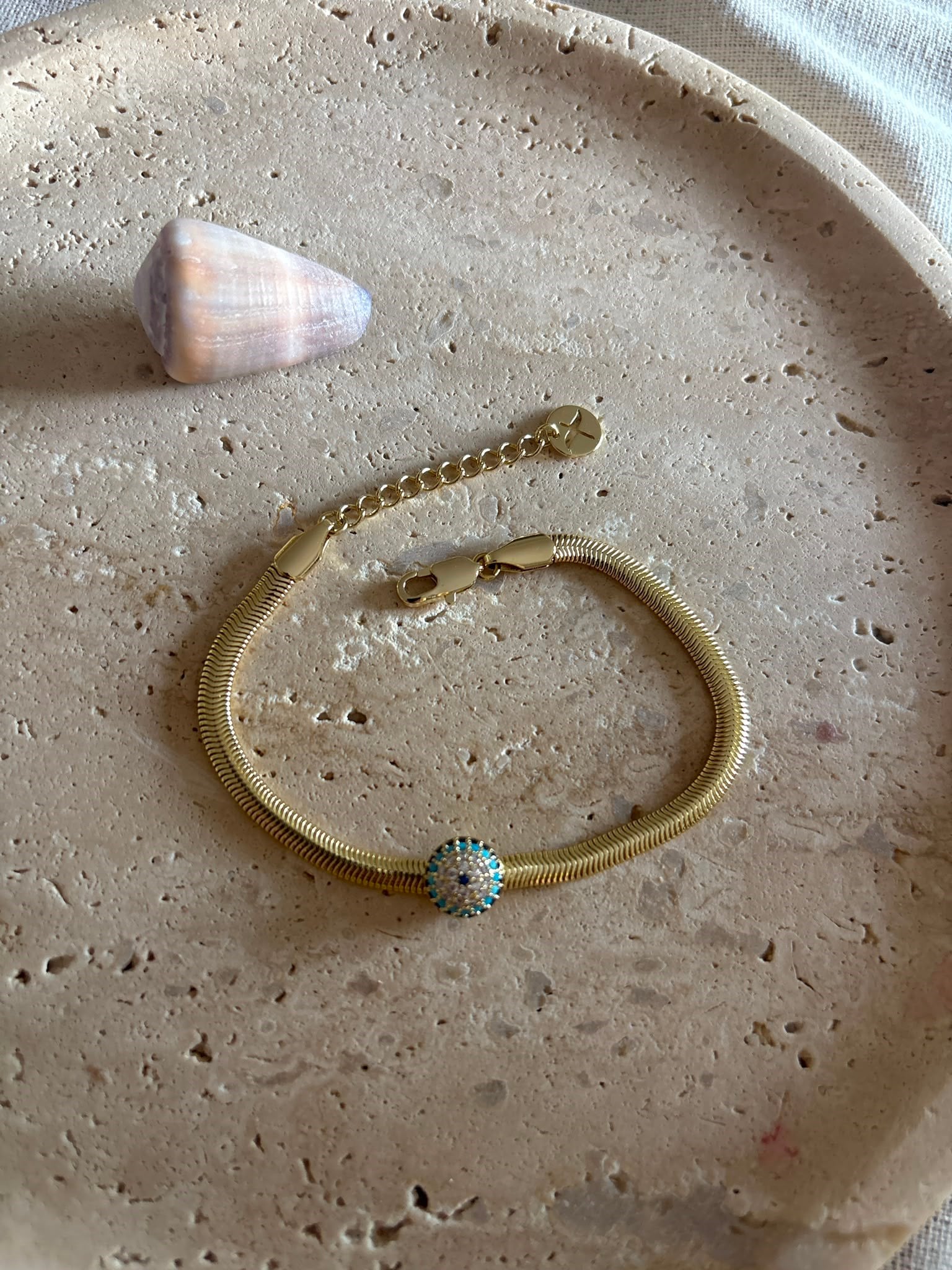 Tırtıklı Yassı Nazar Kaydırmalı Charm Gold Bileklik ( Xuping )