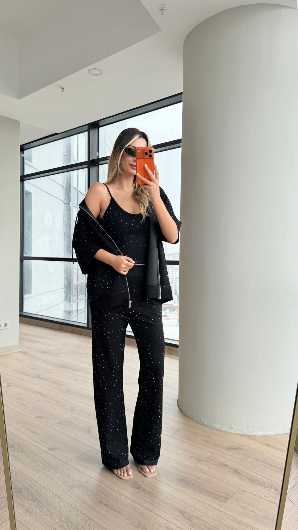  Taş Detaylı 3'lü Takım – Siyah Hırka Atlet Pantolon Kombin