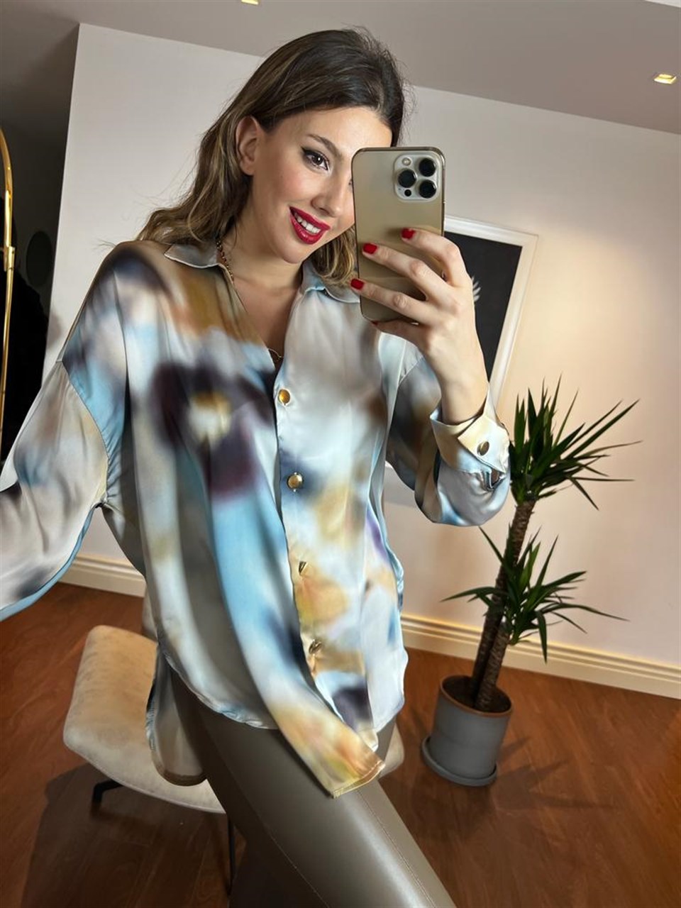 Batik Desen Geçişli Saten Gömlek 230221
