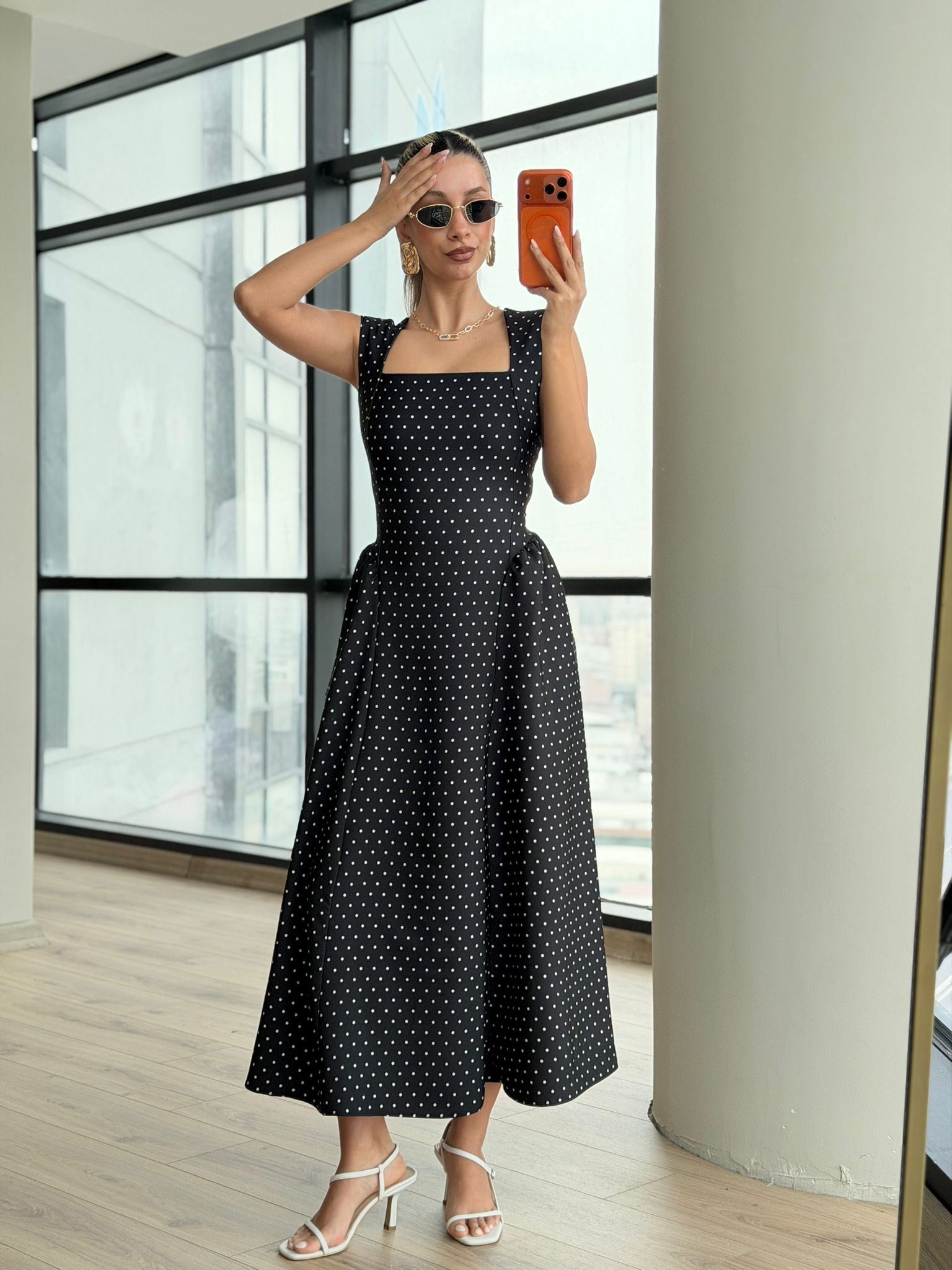 Karla Arkadan Bağlama Detaylı Askılı Elbise Siyah