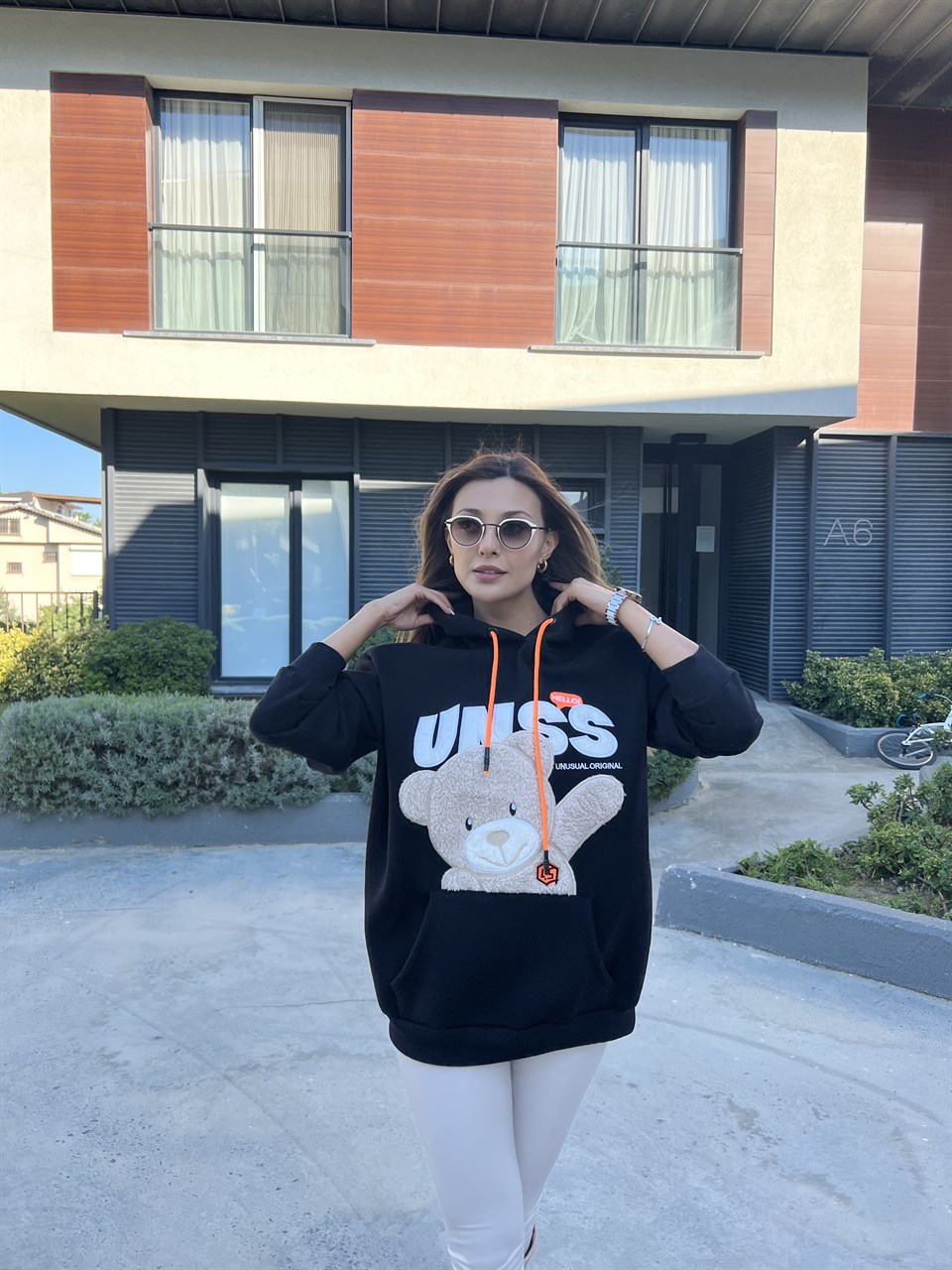 Bear Peluş İşlemeli Siyah Kapüşonlu Sweat 