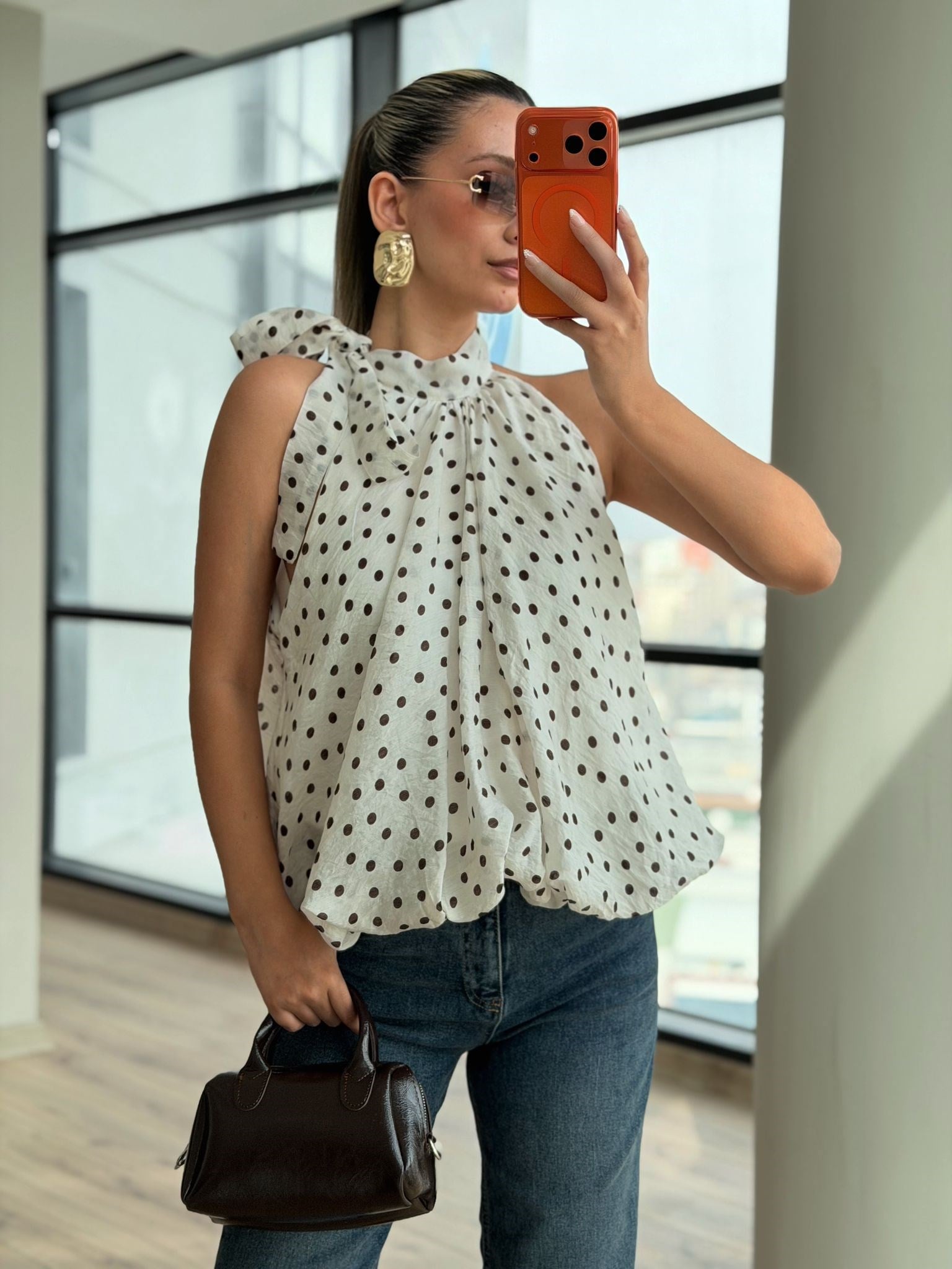 Halter Yaka Bağlamalı Puantiyeli Bluz Beyaz