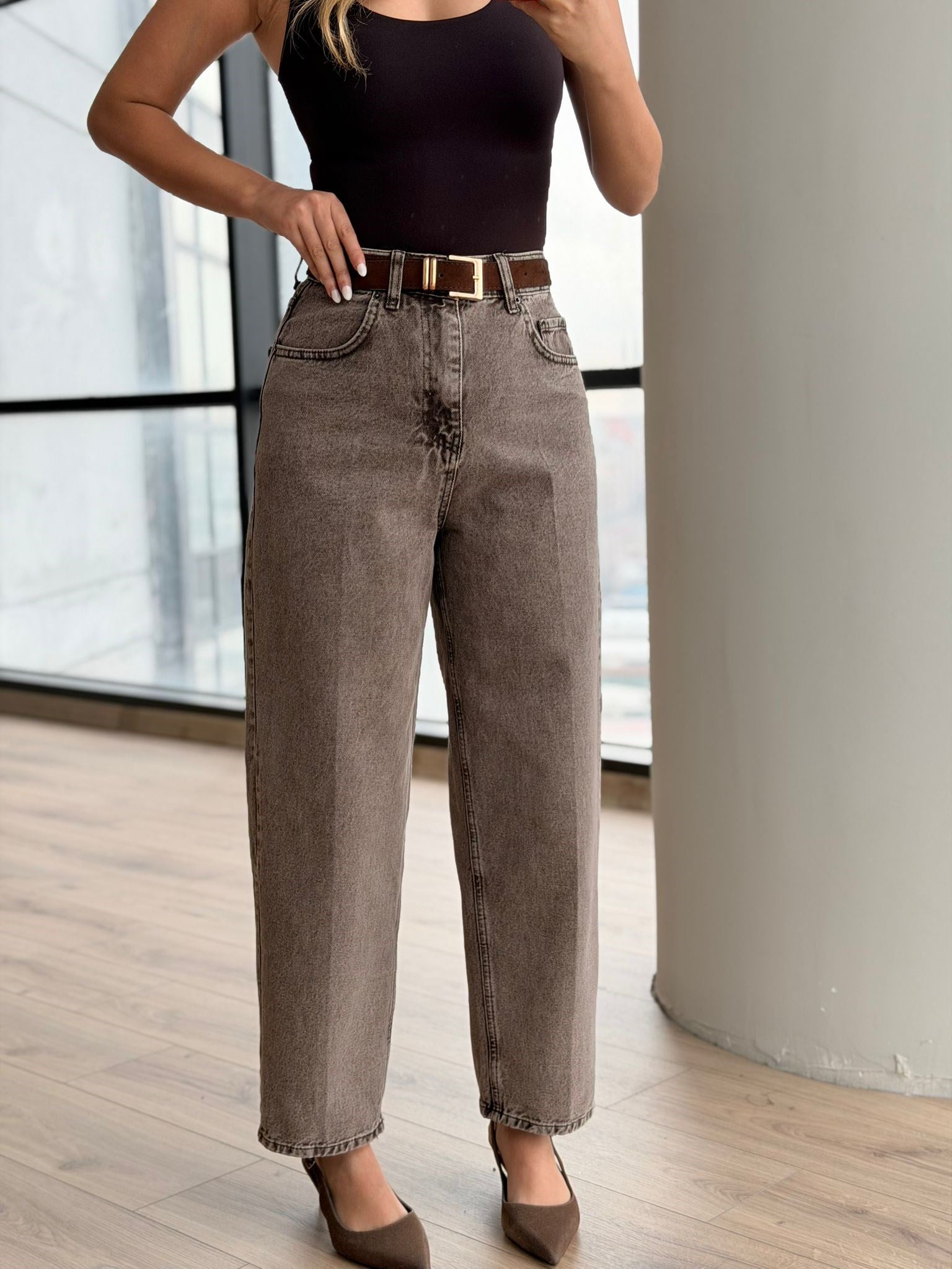 Yüksek Bel Taupe Mom Jean – Vintage Yıkama