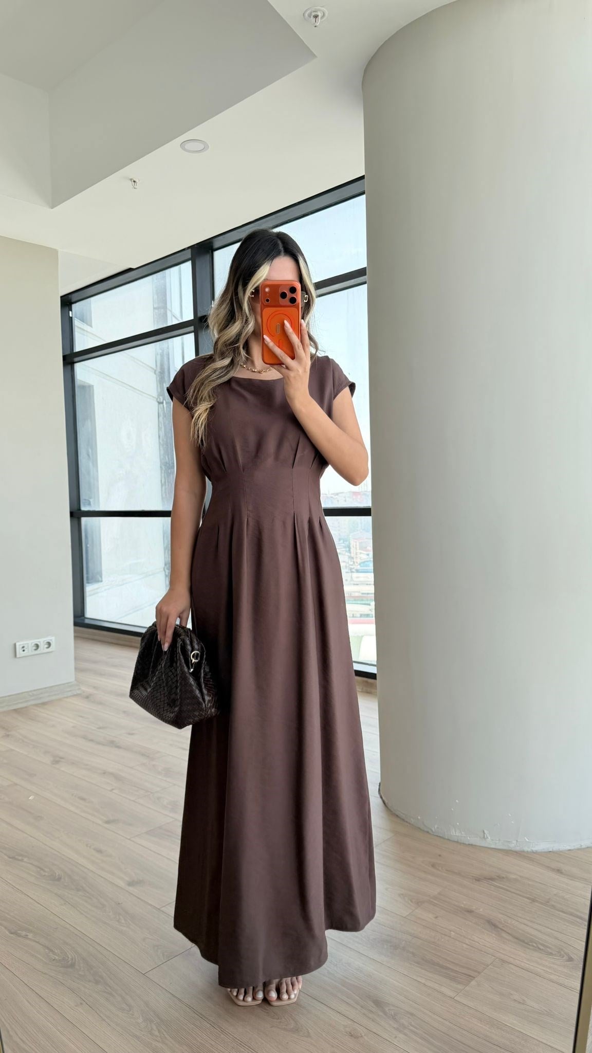 Mossta Bel Oturtmalı Kahverengi Elbise