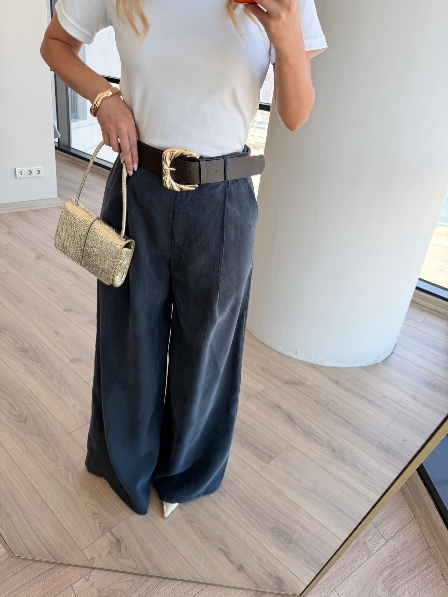 Yüksek Bel Lacivert Dökümlü Kumaş Pantolon 