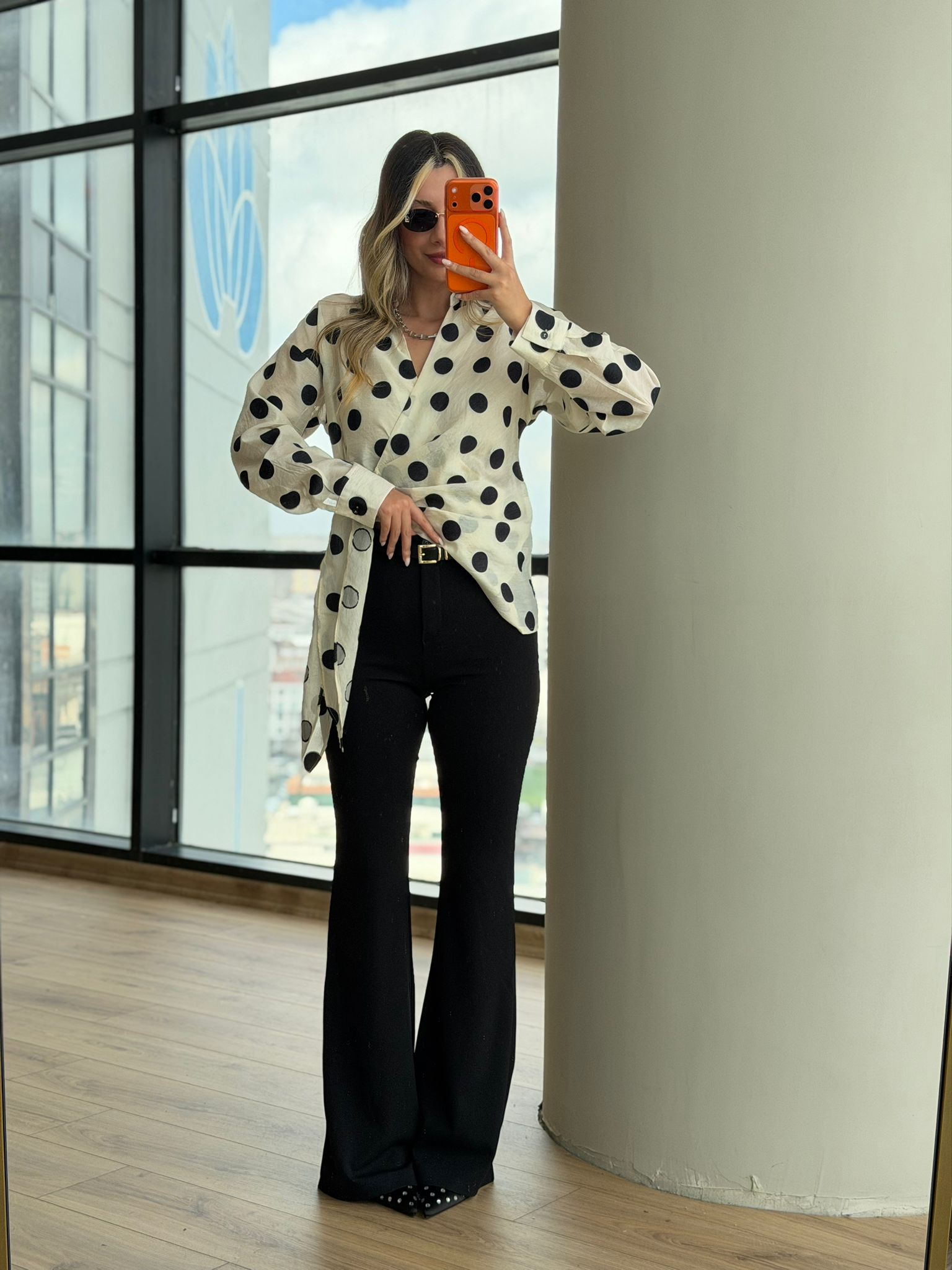 Kemerli İspanyol Paça Likralı Siyah Pantolon