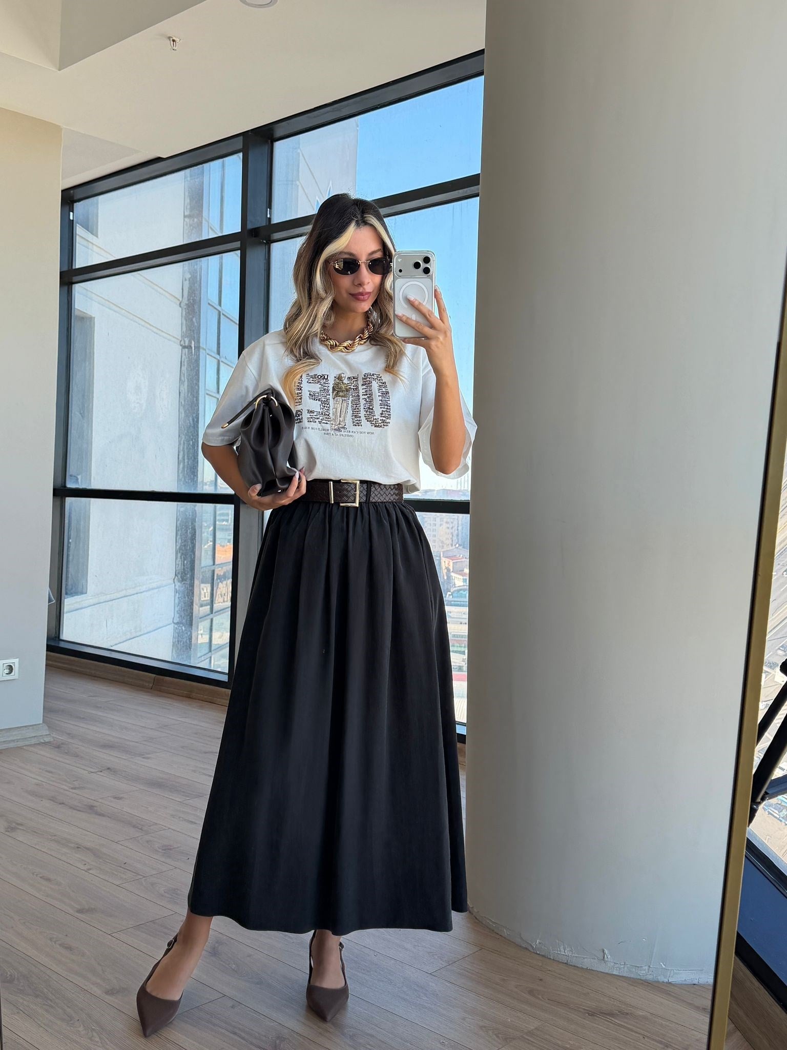 Kemerli Siyah Beli Lastikli Dökümlü Midi Etek