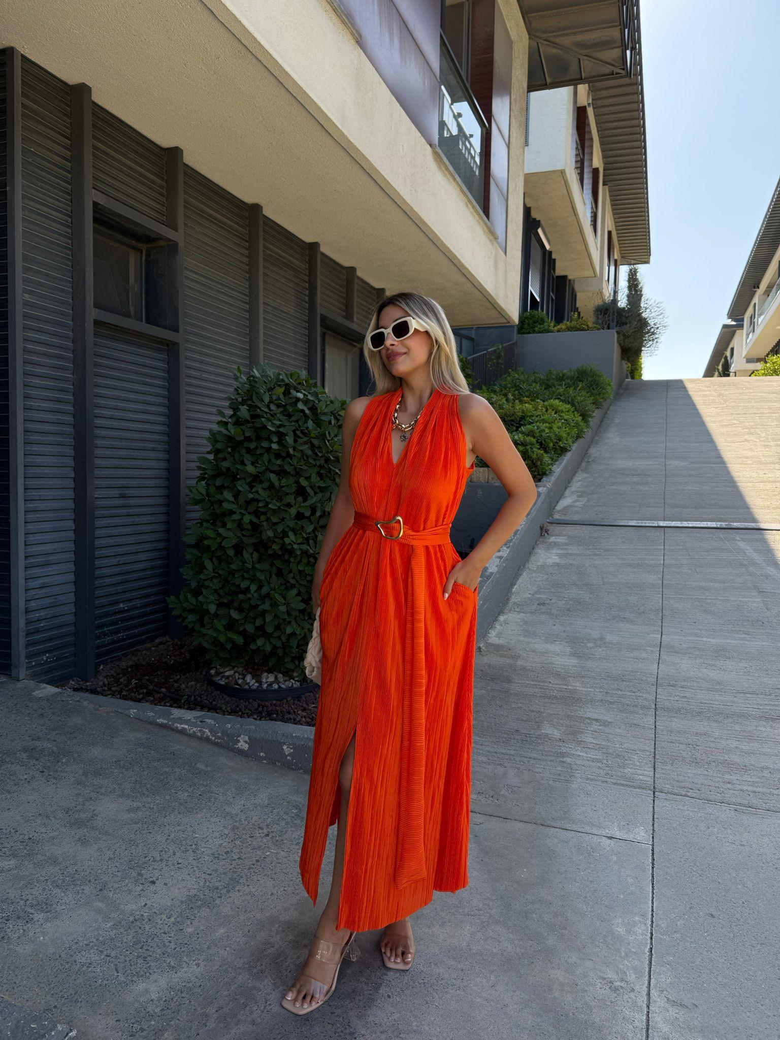 Eris Turuncu Krinkıl Pliseli Toka Detaylı Elbise