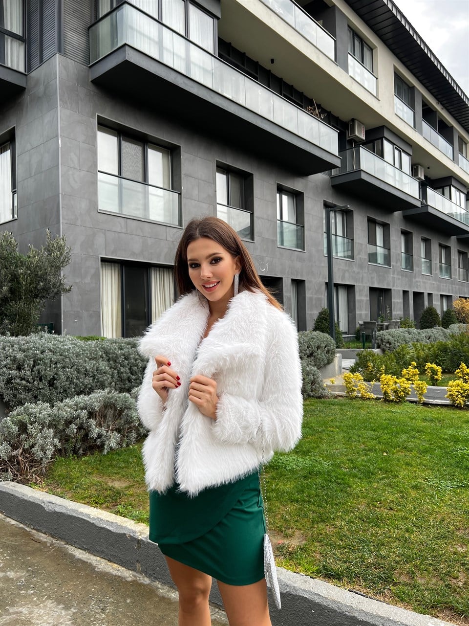 Geniş Yaka Vip Kalite Beyaz Mini Kürk 1964-BEYAZ