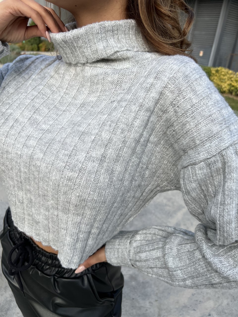 Gri Boğazlı Crop Kazak
