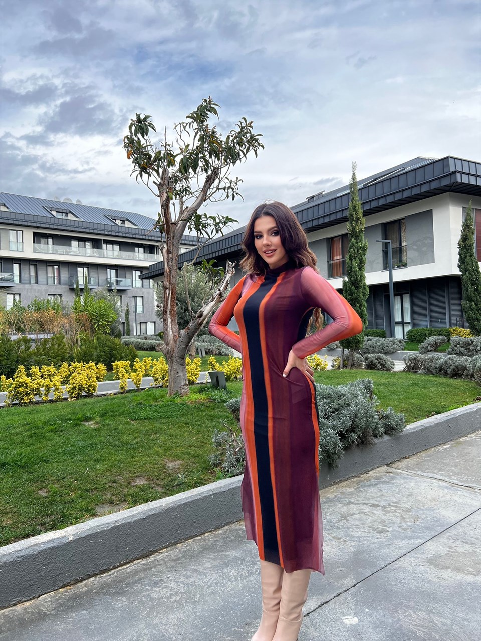 Marka Model Astarlı Tül Elbise Z5563