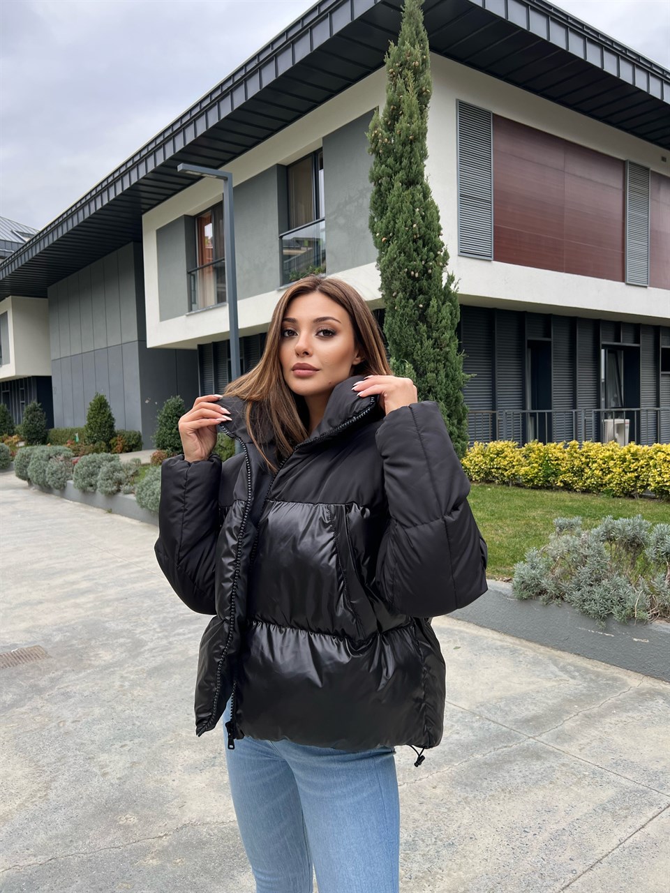 Marka Model Siyah Şişme Mont