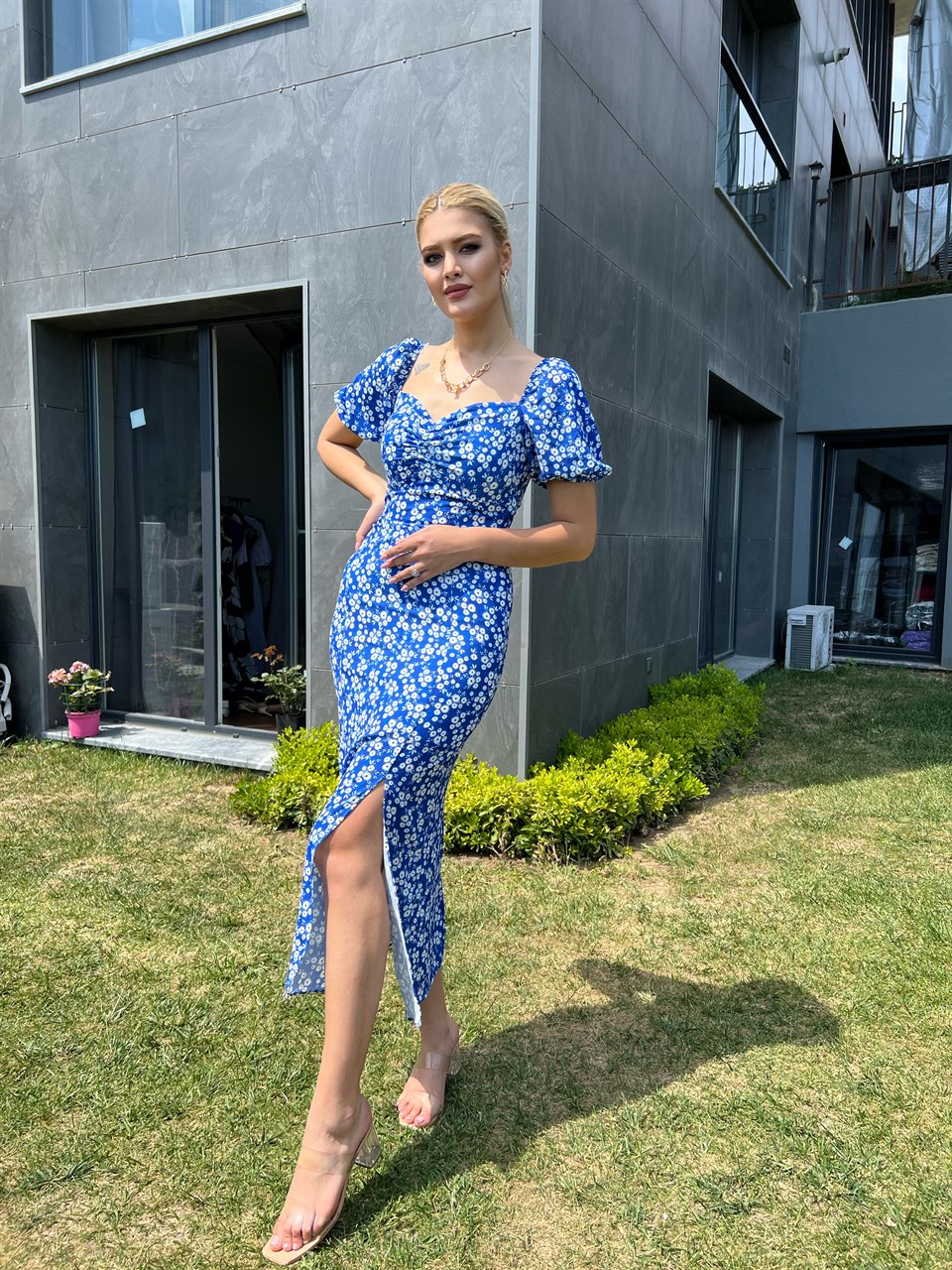 Mavi Çiçekli Viskon Elbise