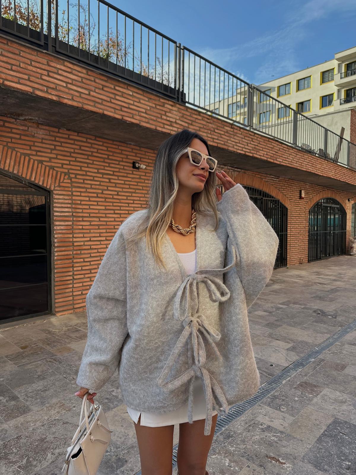 Önü Fiyonk Bağlamalı Kimono Kaban Gri kbn2007sist