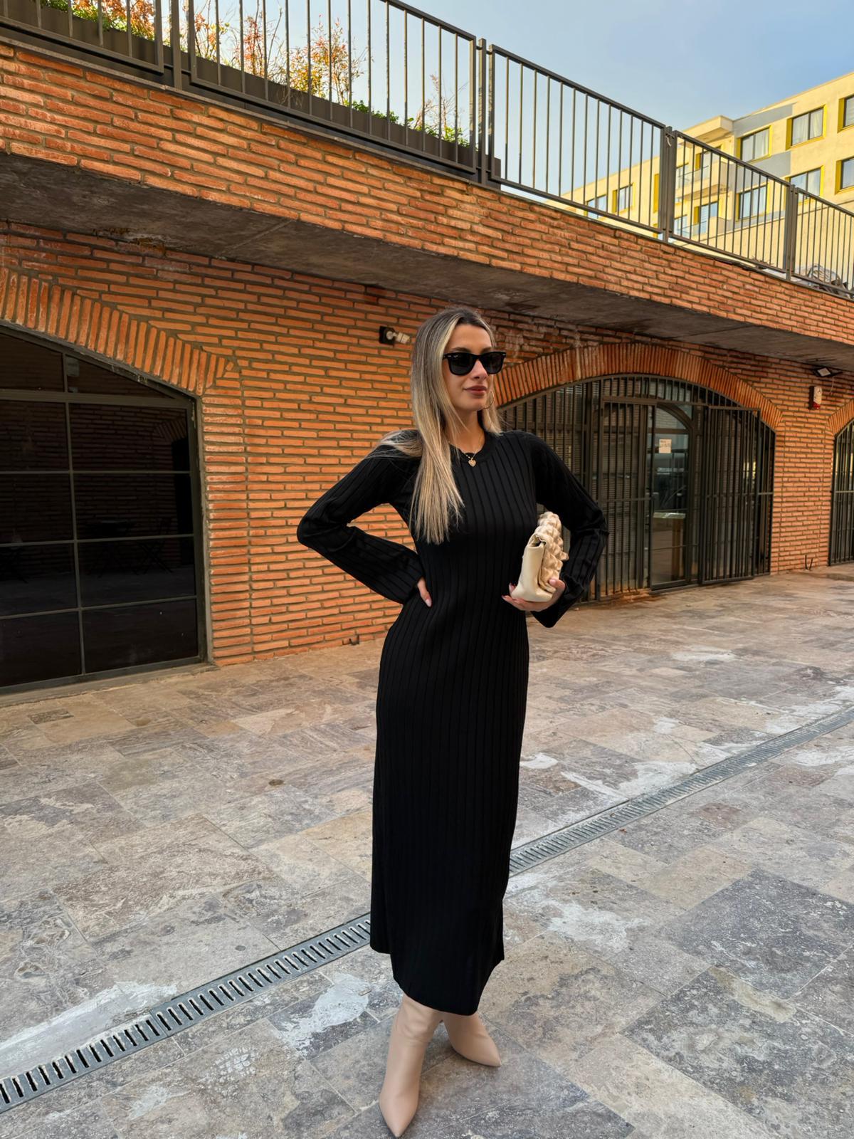 Oslo Geniş Kol İpek Triko Siyah Elbise kelb2073qss