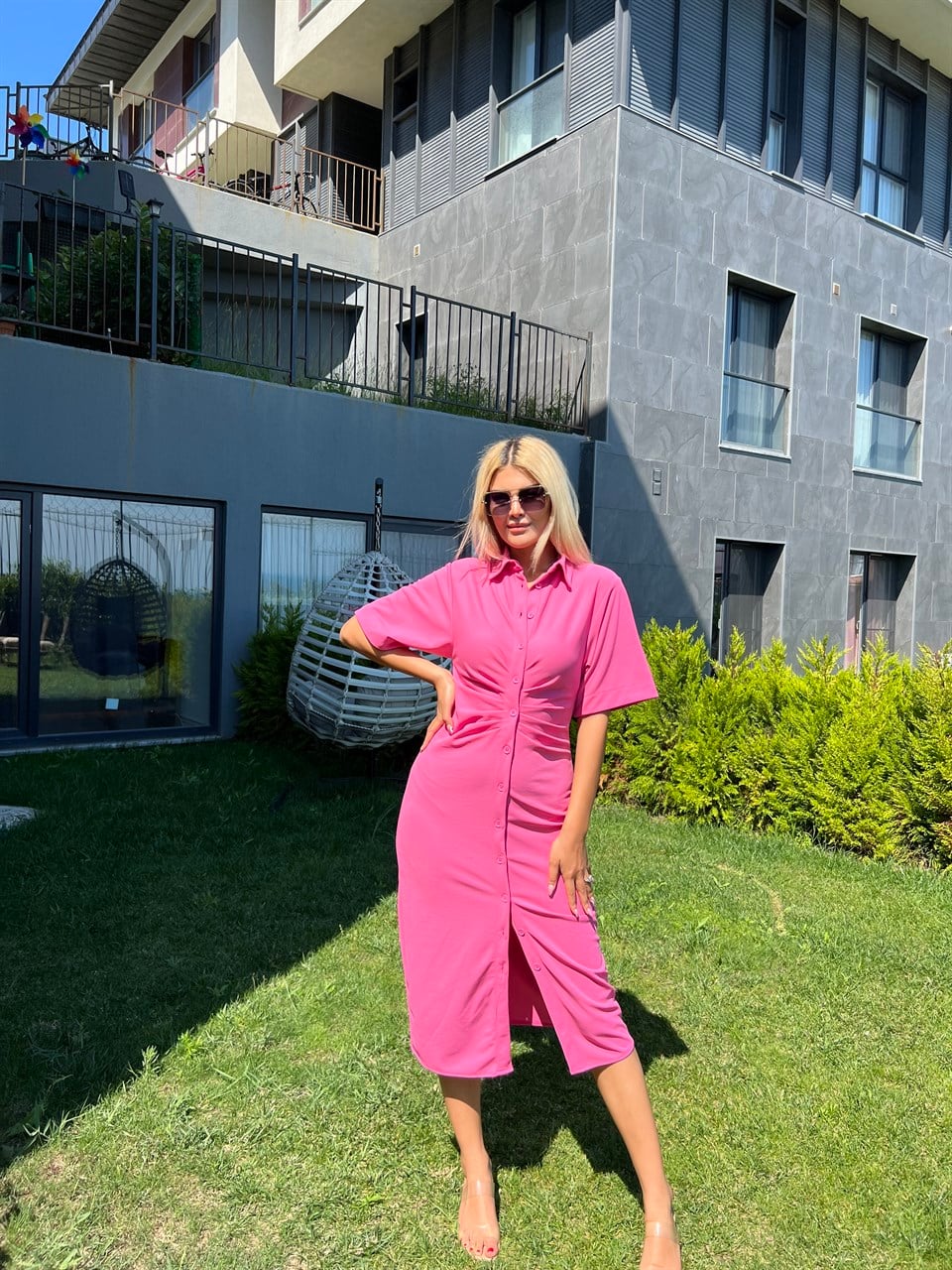 Pembe Bel Büzgülü Düğmeli Elbise