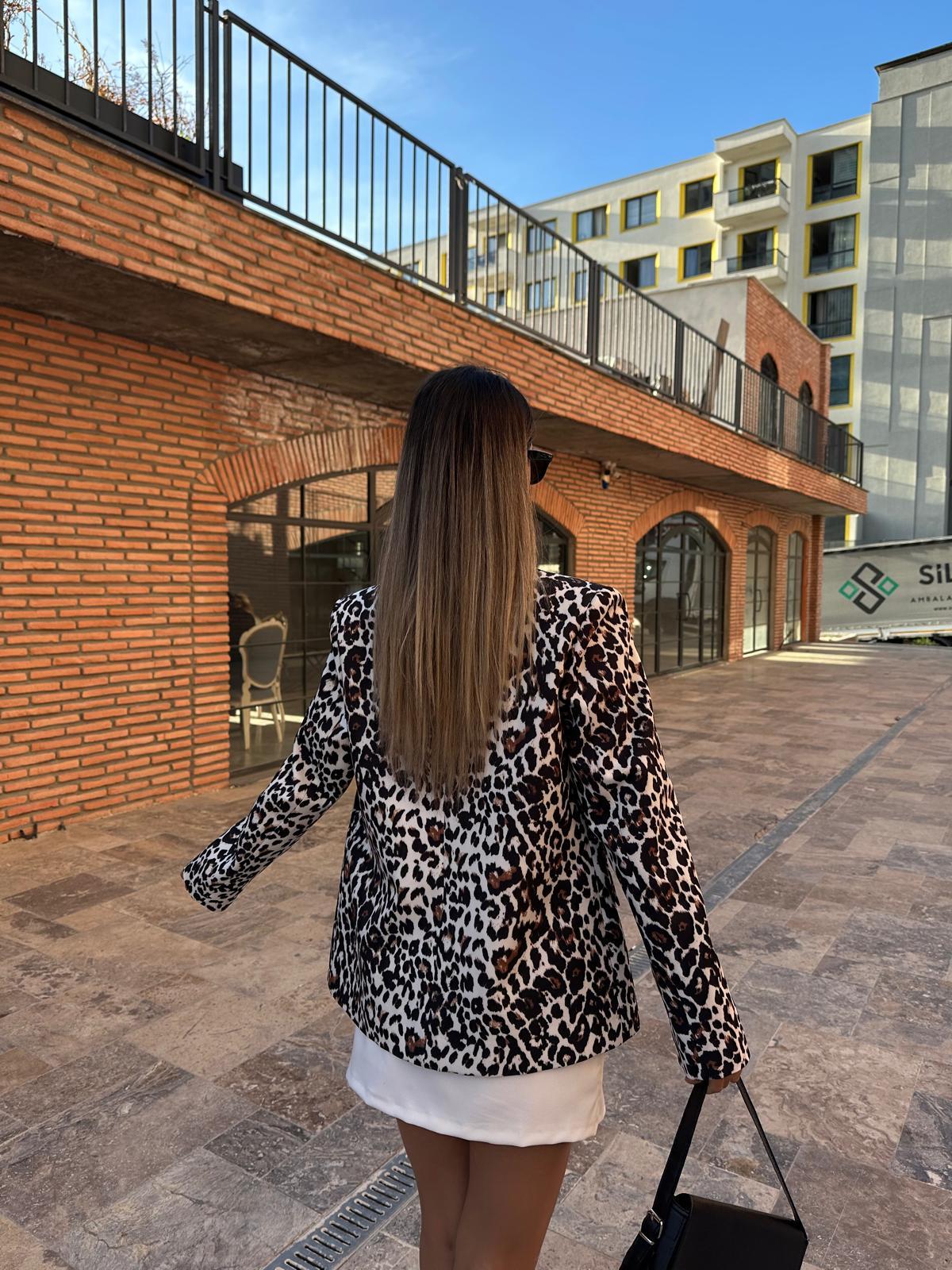 Premium Beyaz Leopar Blazer Ceket bckt1053rvd