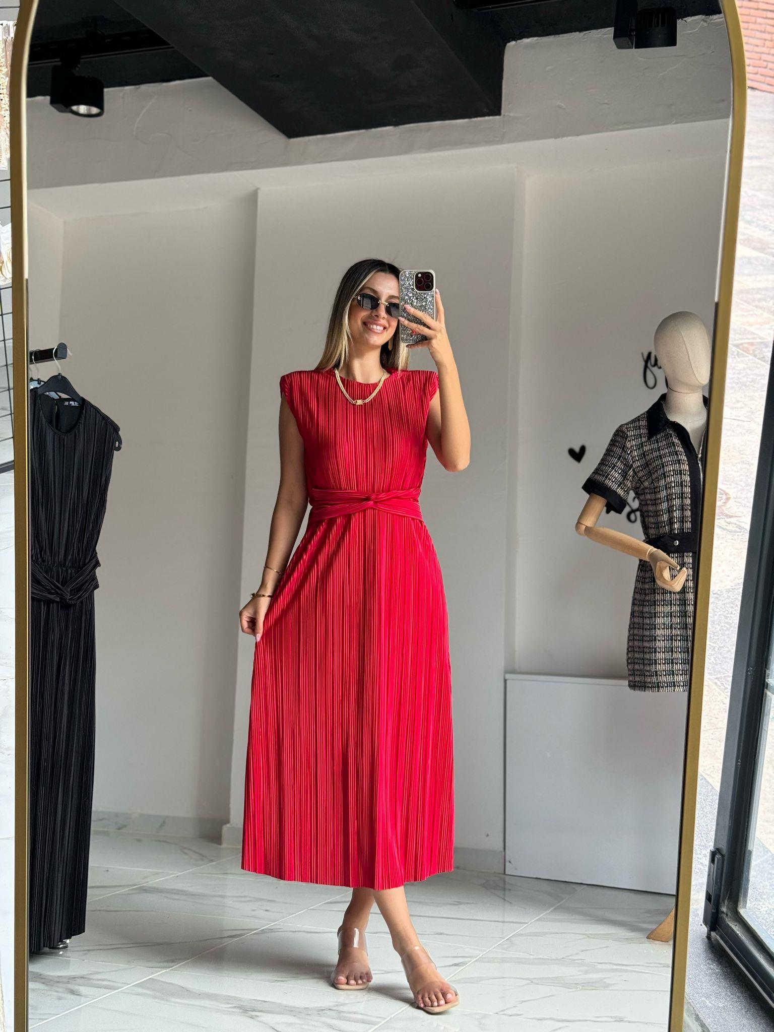 Ramos Piliseli Vatkalı Kırmızı Elbise 07062186